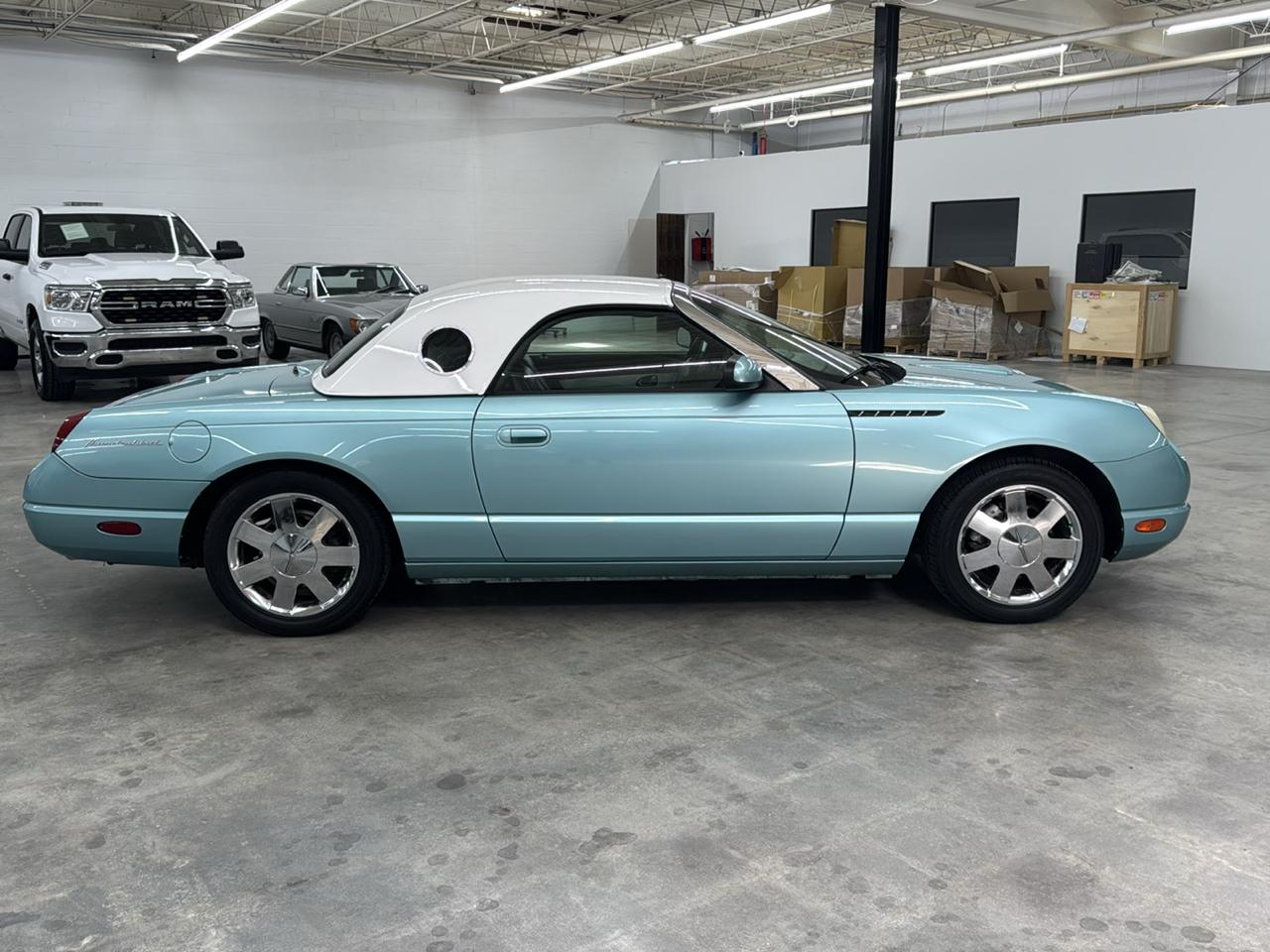 Ford Thunderbird 2dr Conv w/Hardtop Deluxe 2002