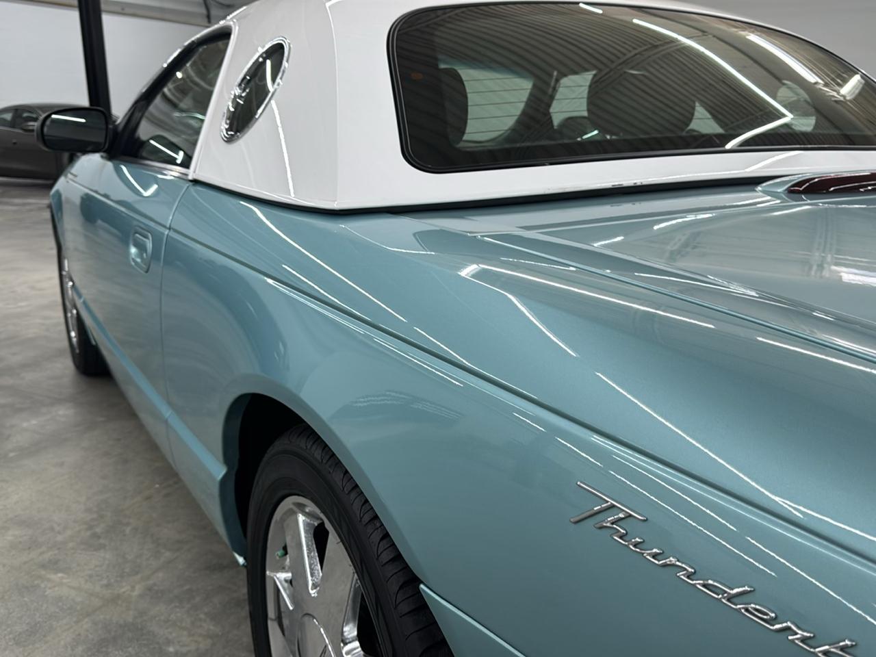 Ford Thunderbird 2dr Conv w/Hardtop Deluxe 2002