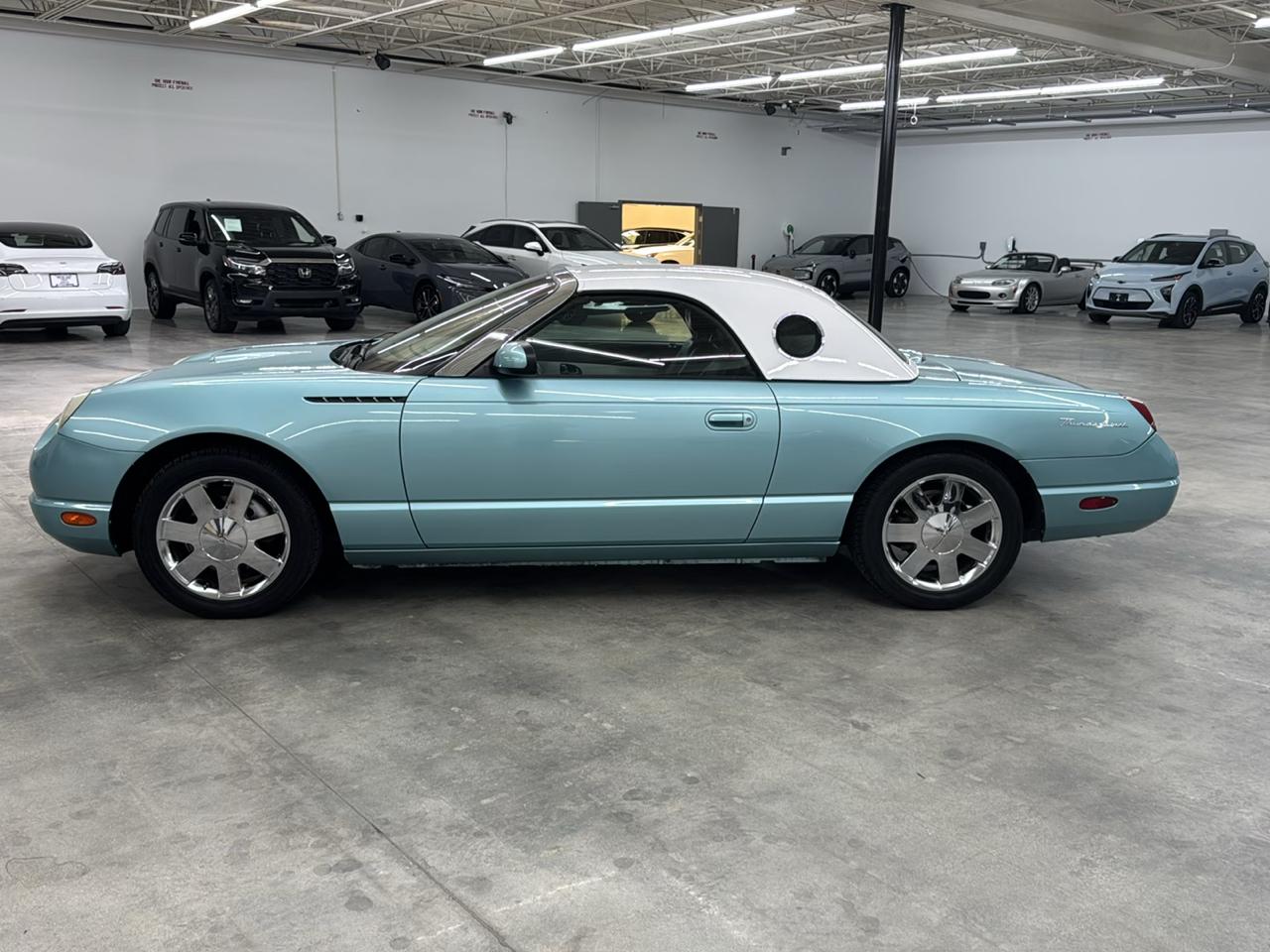 Ford Thunderbird 2dr Conv w/Hardtop Deluxe 2002