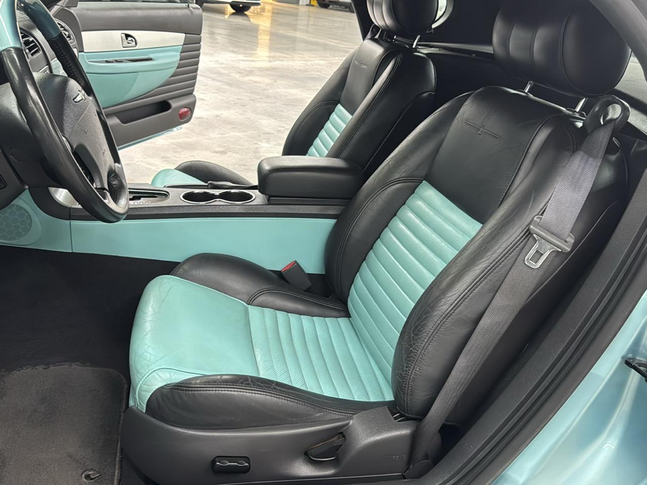 Ford Thunderbird 2dr Conv w/Hardtop Deluxe 2002