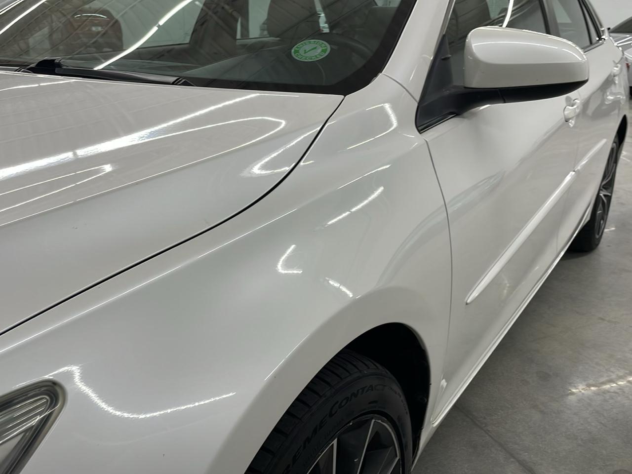Toyota Camry 4dr Sdn I4 Auto XSE (Natl) 2015