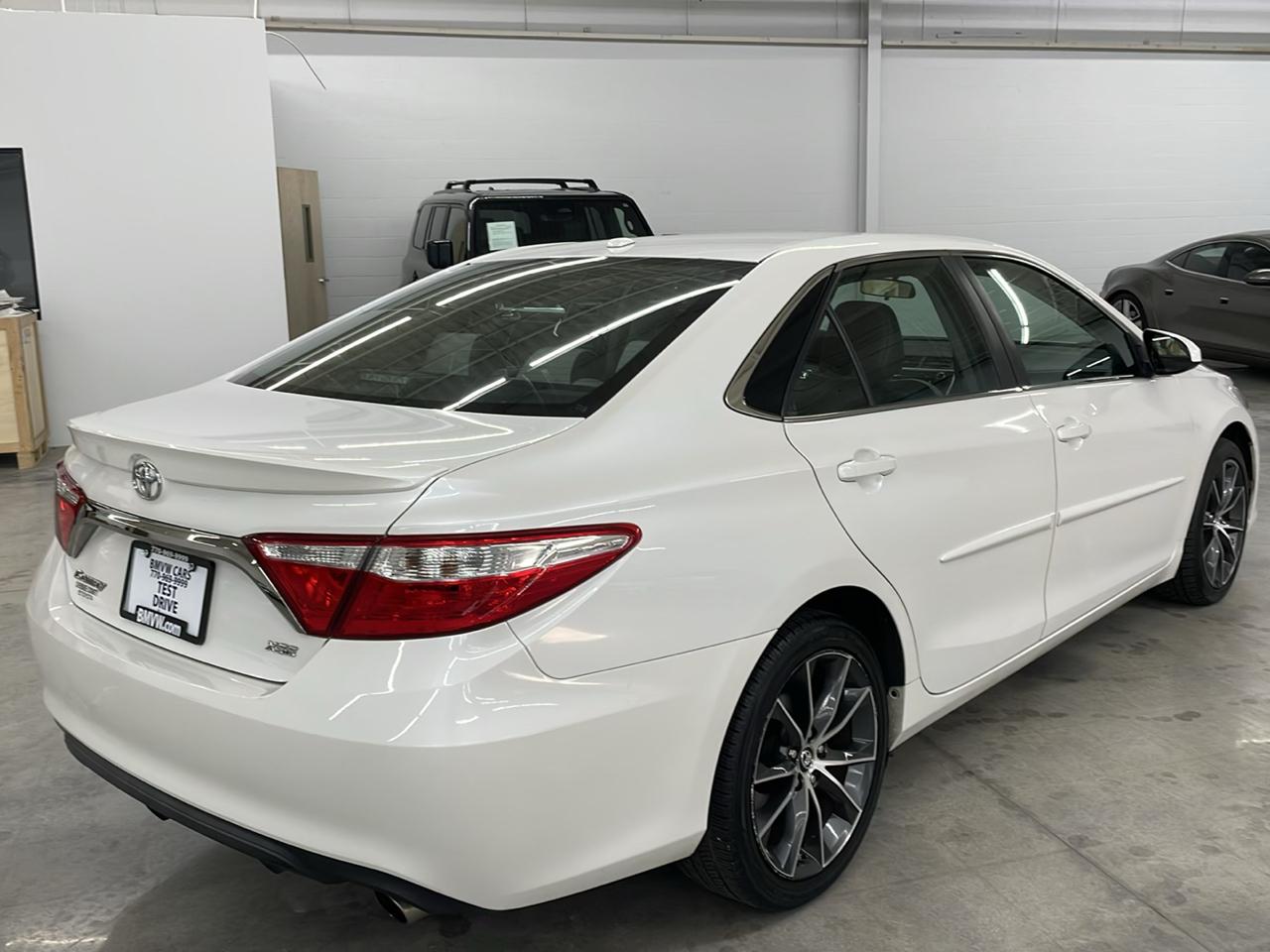 Toyota Camry 4dr Sdn I4 Auto XSE (Natl) 2015