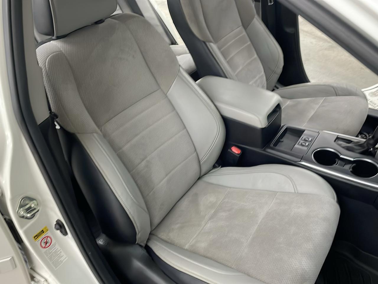 Toyota Camry 4dr Sdn I4 Auto XSE (Natl) 2015