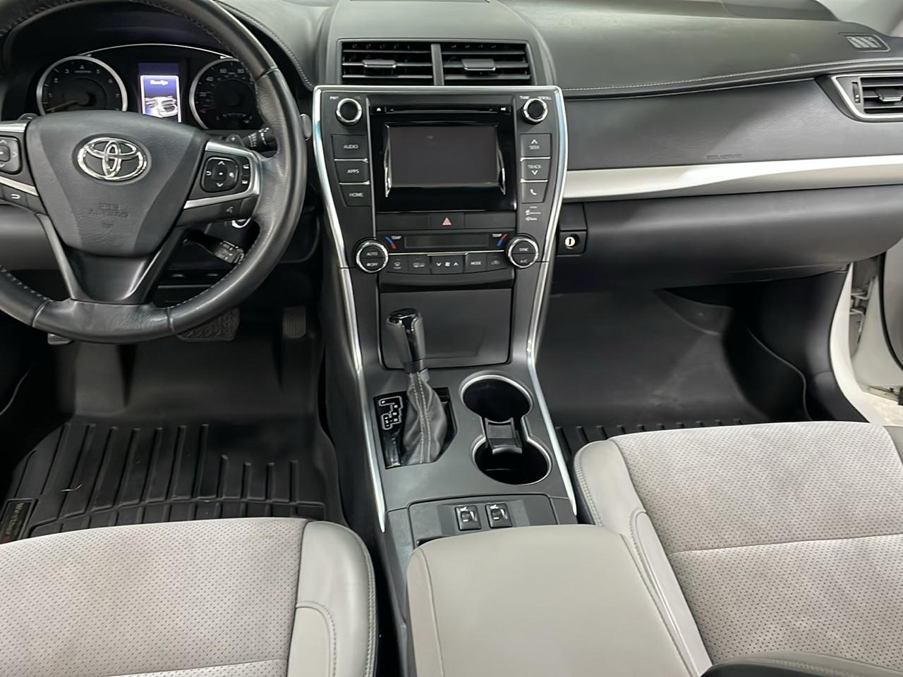 Toyota Camry 4dr Sdn I4 Auto XSE (Natl) 2015