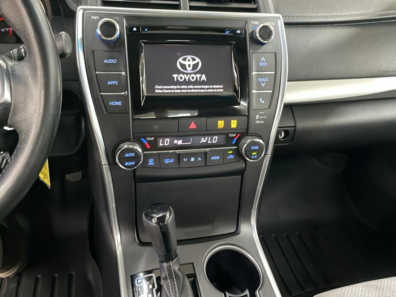 Toyota Camry 4dr Sdn I4 Auto XSE (Natl) 2015