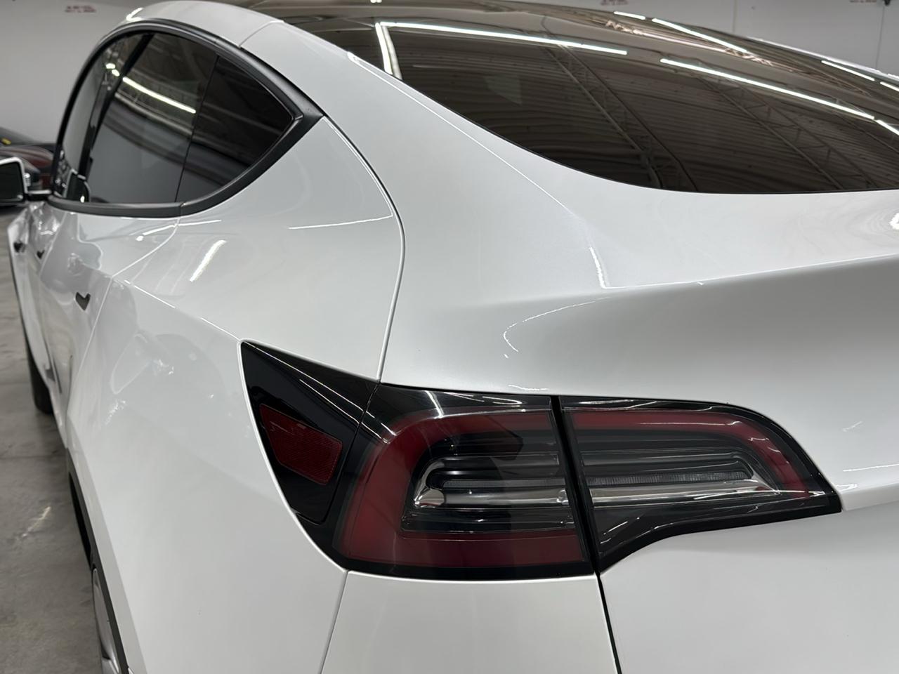 Tesla Model Y Long Range AWD 2023