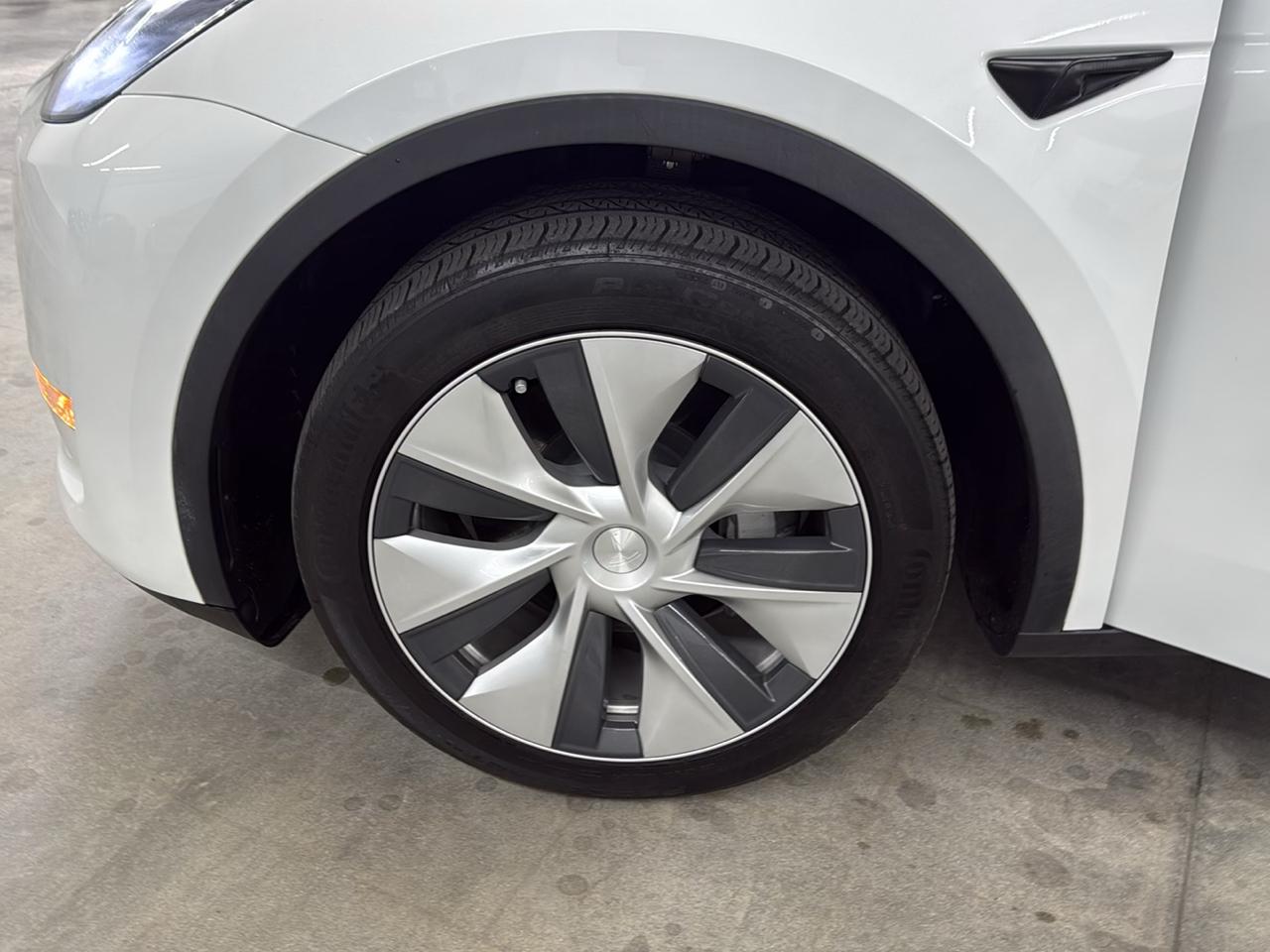 Tesla Model Y Long Range AWD 2023
