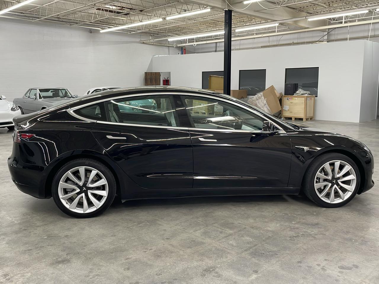 Tesla Model 3 Standard Range Plus 2019