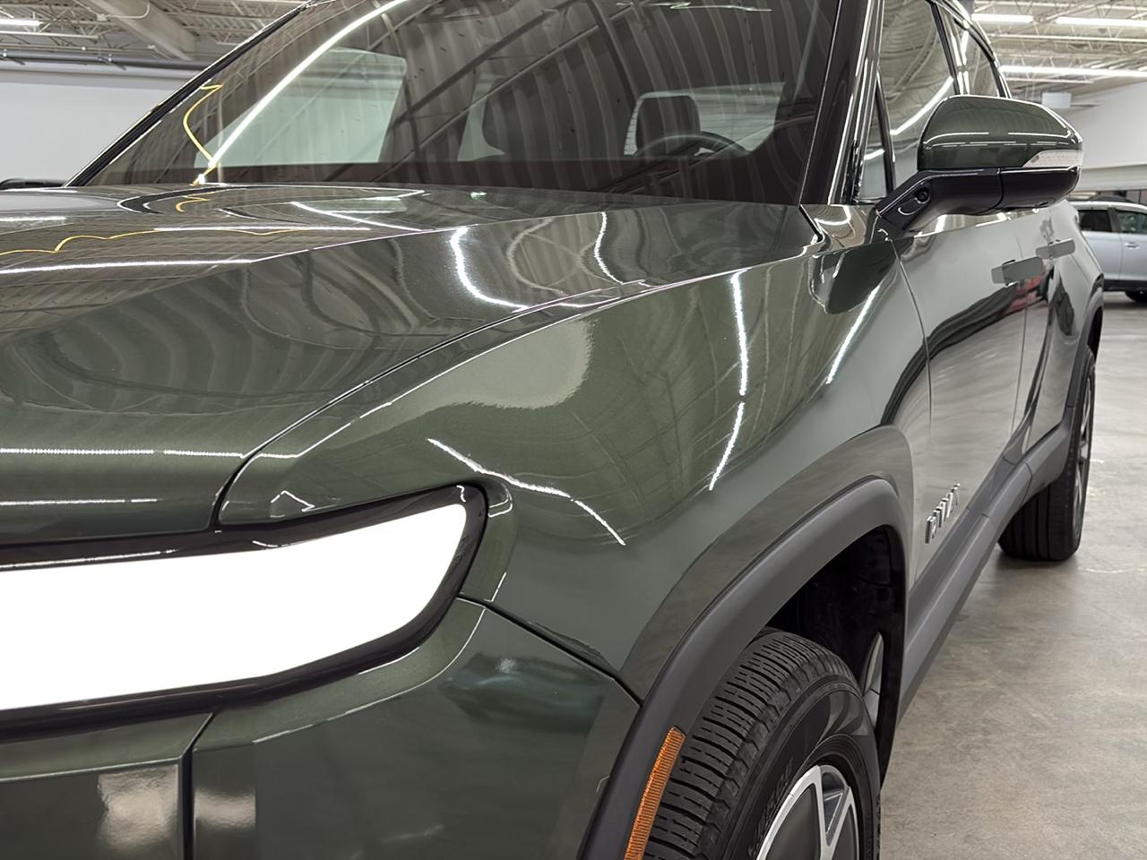 Rivian R1T Adventure 2024