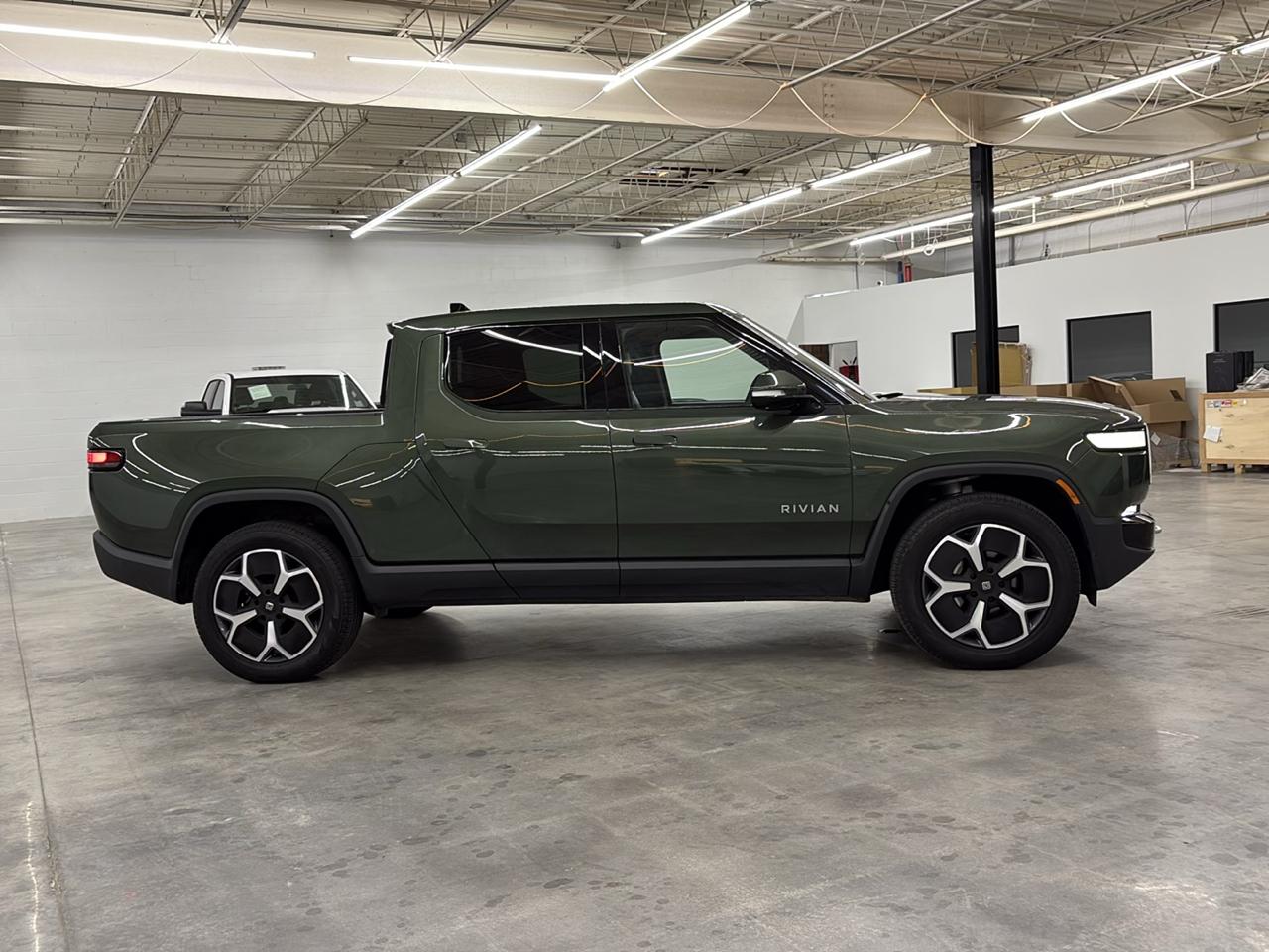 Rivian R1T Adventure 2024