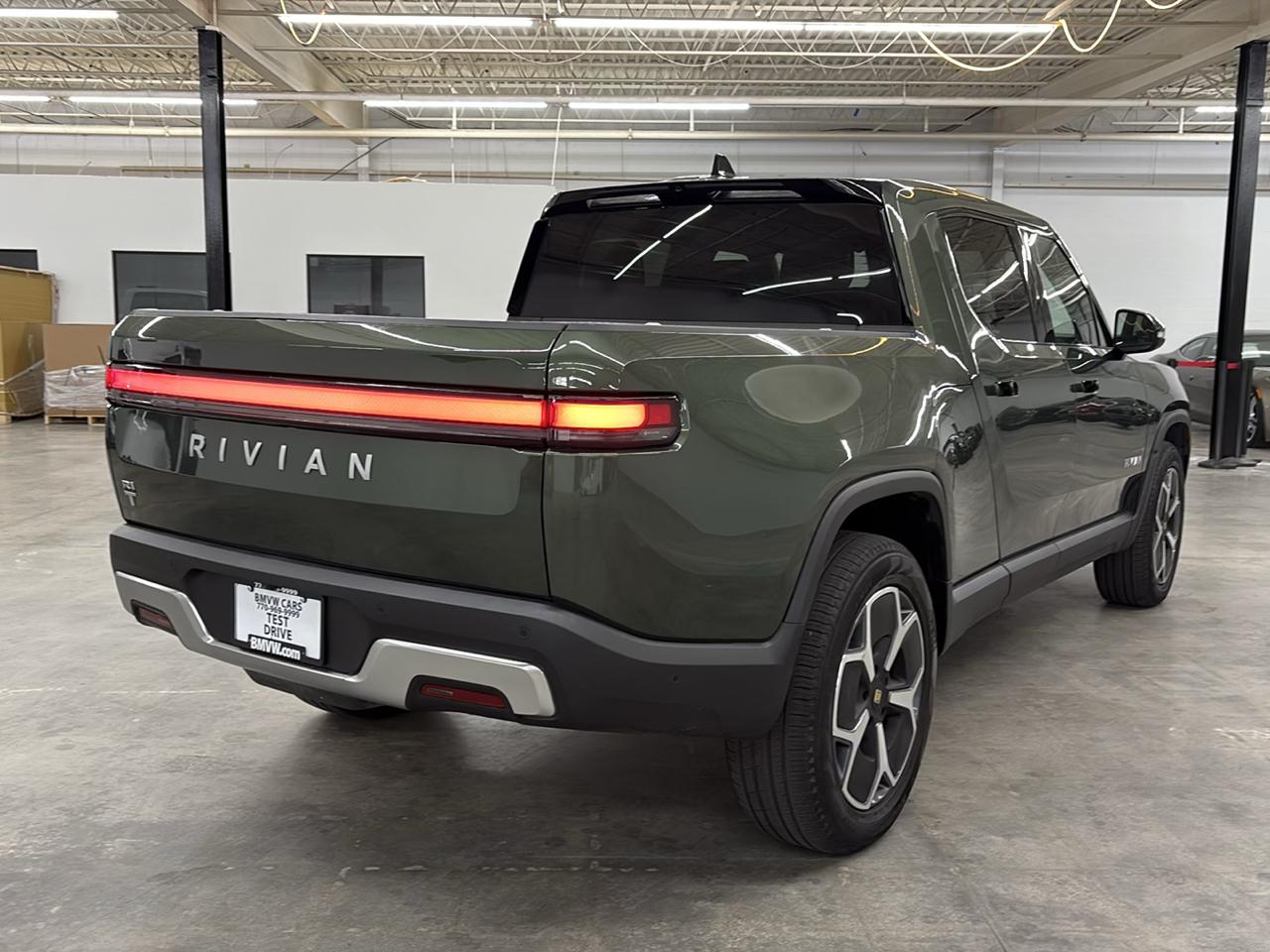Rivian R1T Adventure 2024