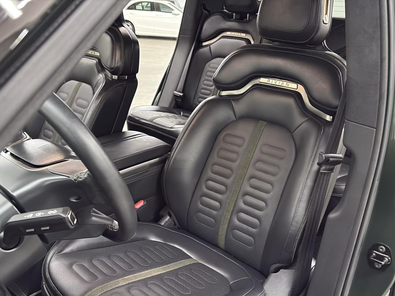 Rivian R1T Adventure 2024