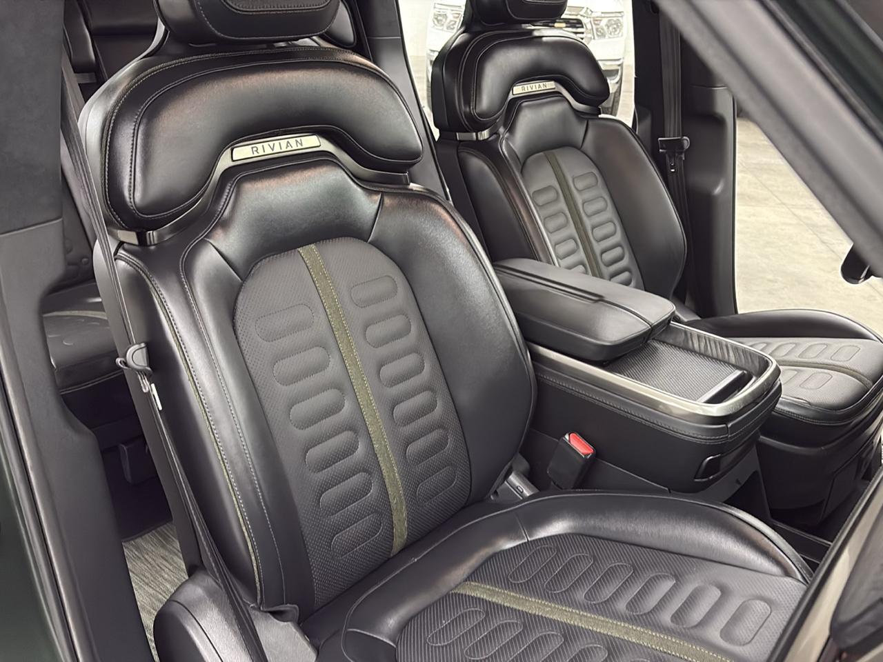 Rivian R1T Adventure 2024