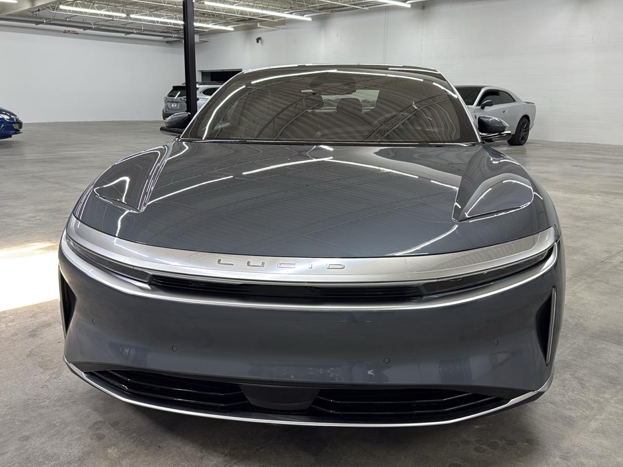 Lucid Air Touring AWD 2025