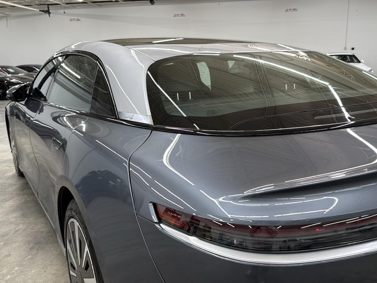Lucid Air Touring AWD 2025