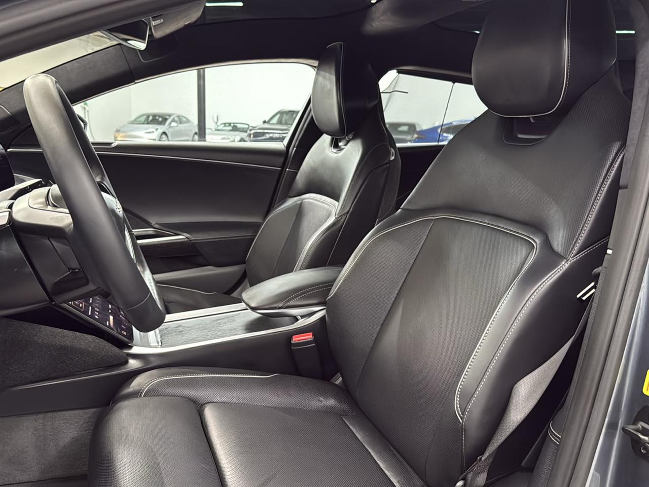 Lucid Air Touring AWD 2025