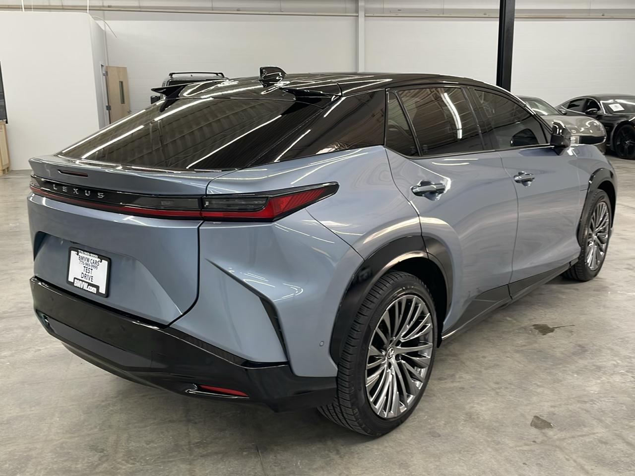 Lexus RZ RZ 450e Luxury AWD 2023