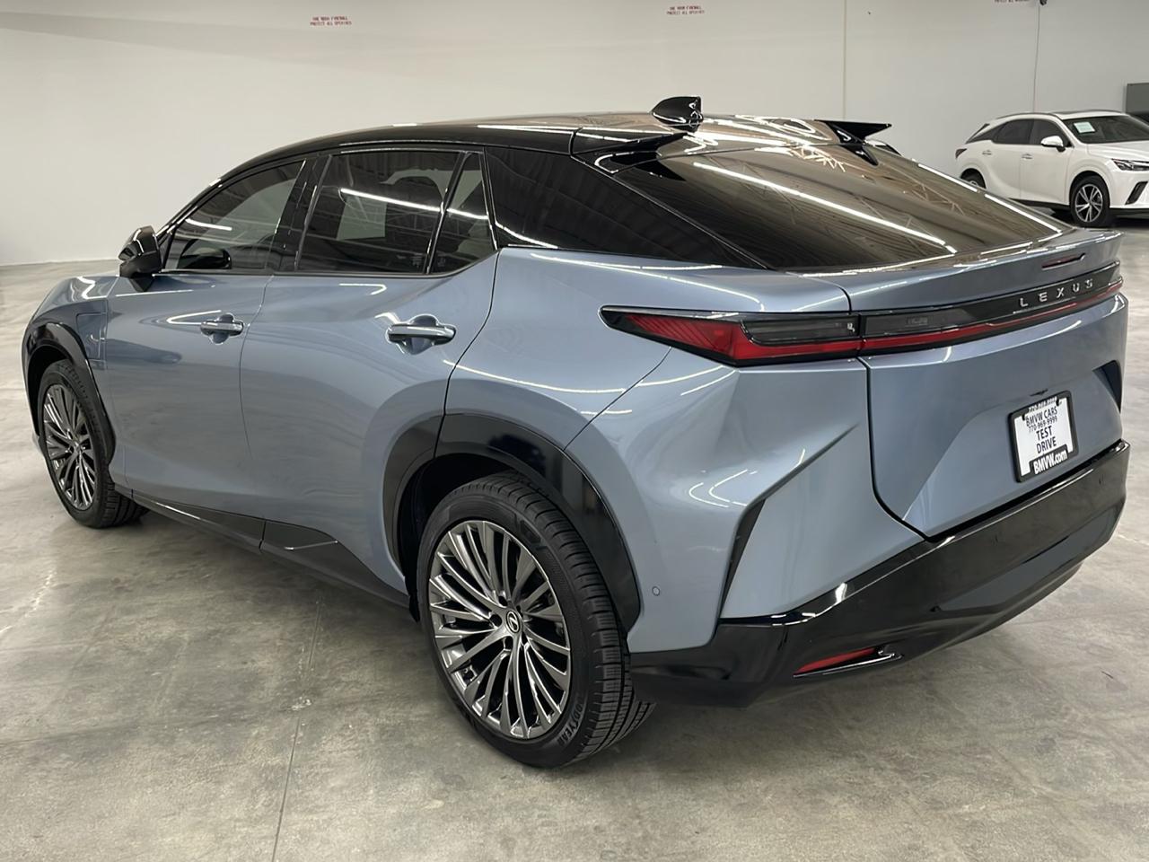Lexus RZ RZ 450e Luxury AWD 2023