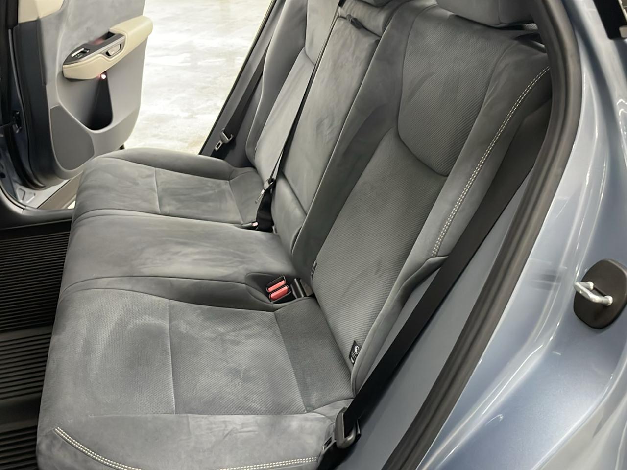 Lexus RZ RZ 450e Luxury AWD 2023