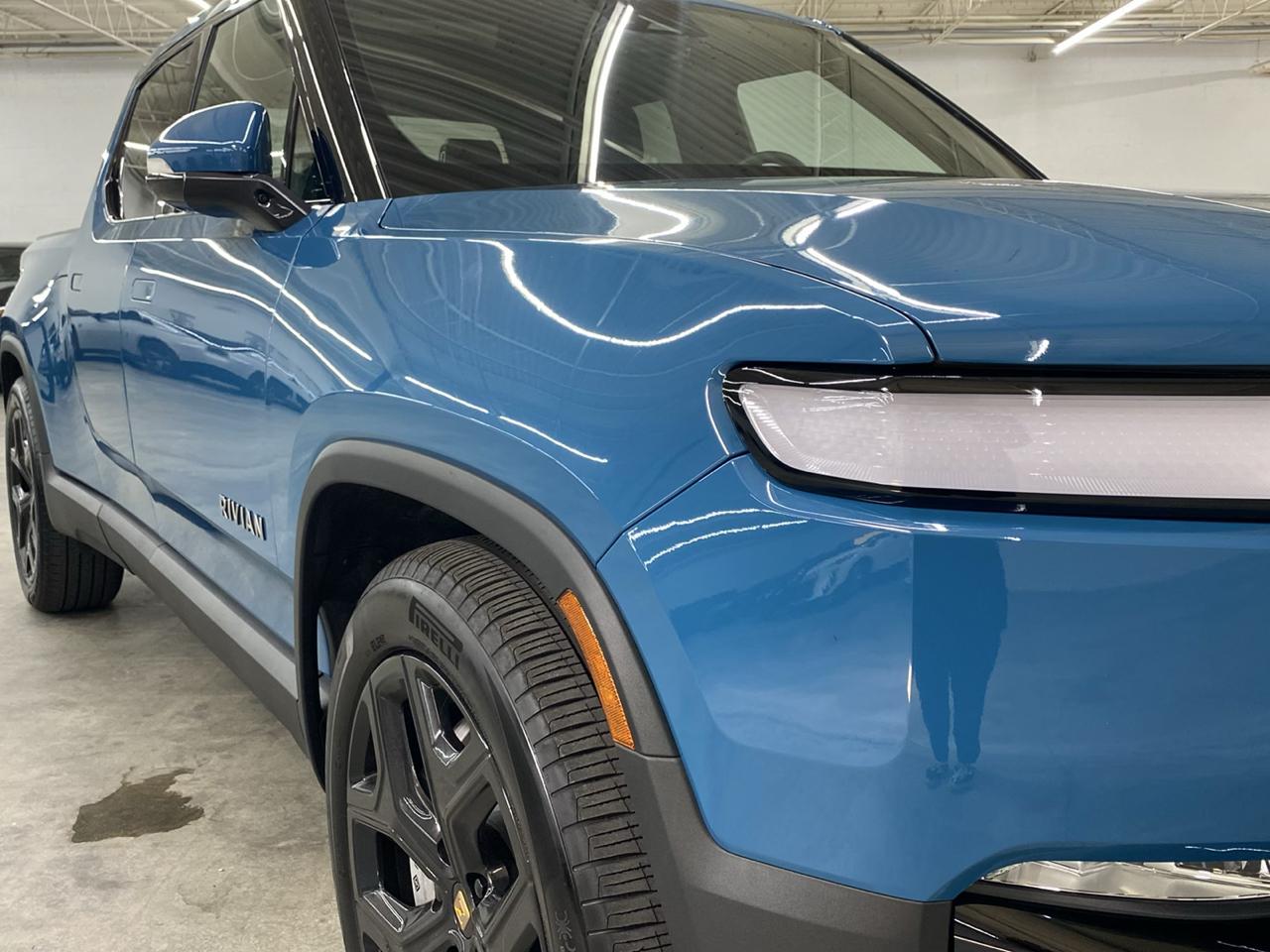Rivian R1T Adventure Dual-Motor Max Pack 2023