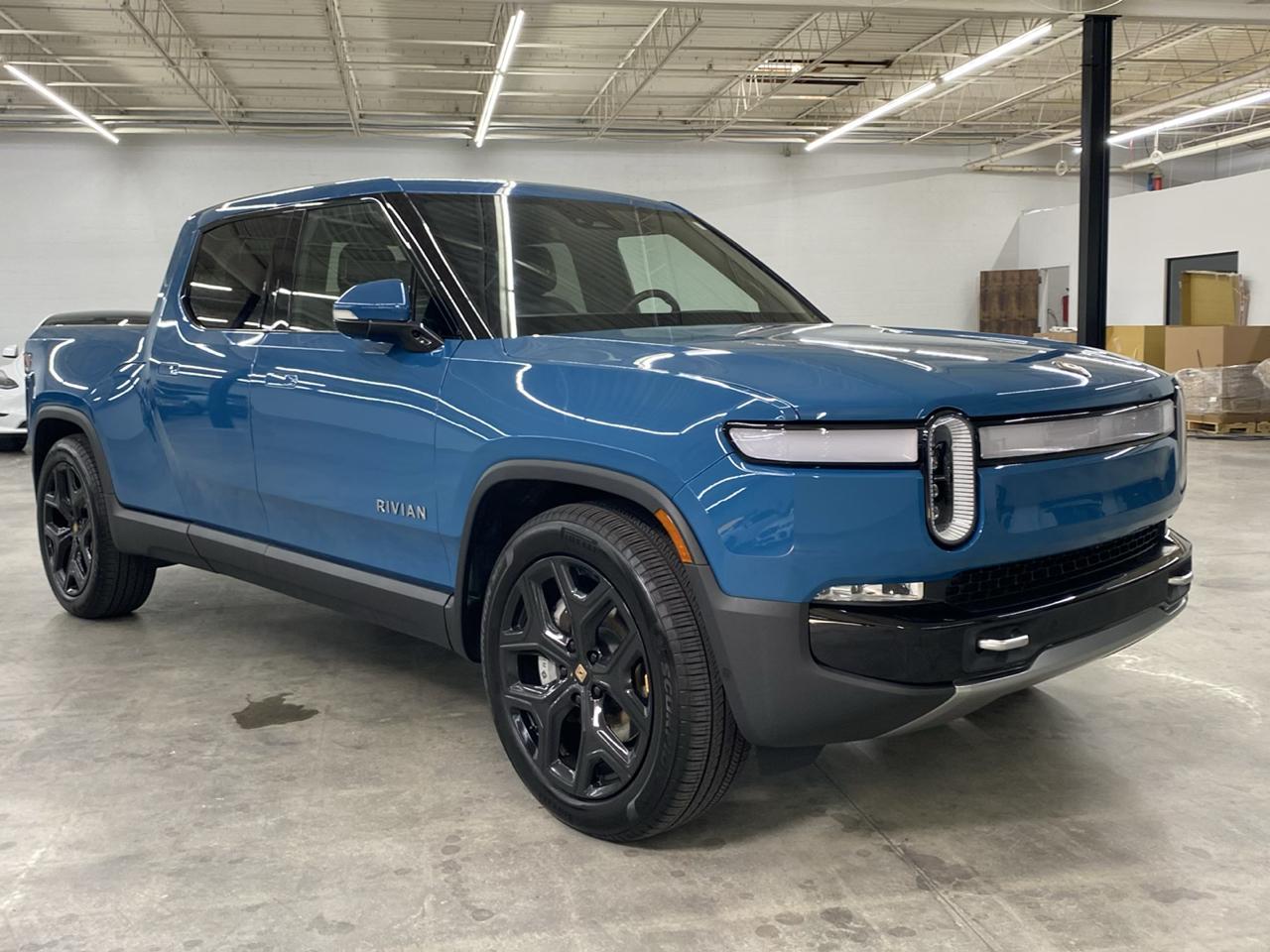 Rivian R1T Adventure Dual-Motor Max Pack 2023