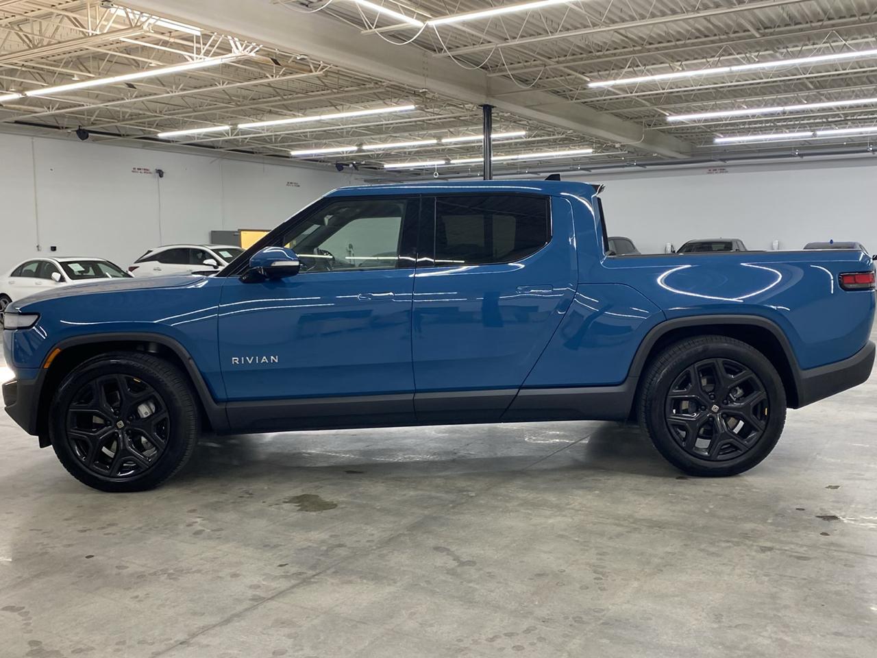 Rivian R1T Adventure Dual-Motor Max Pack 2023