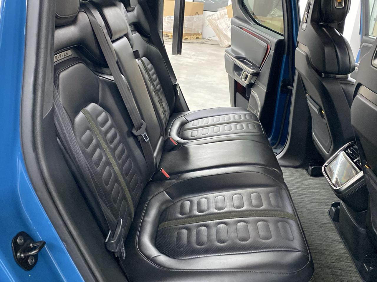 Rivian R1T Adventure Dual-Motor Max Pack 2023