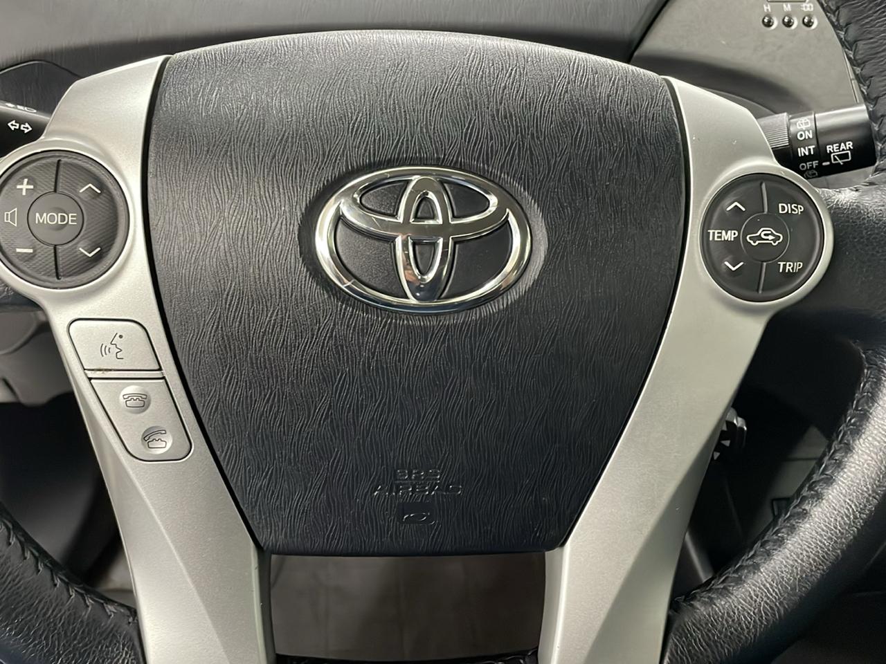 Toyota Prius Four (Natl) 2014