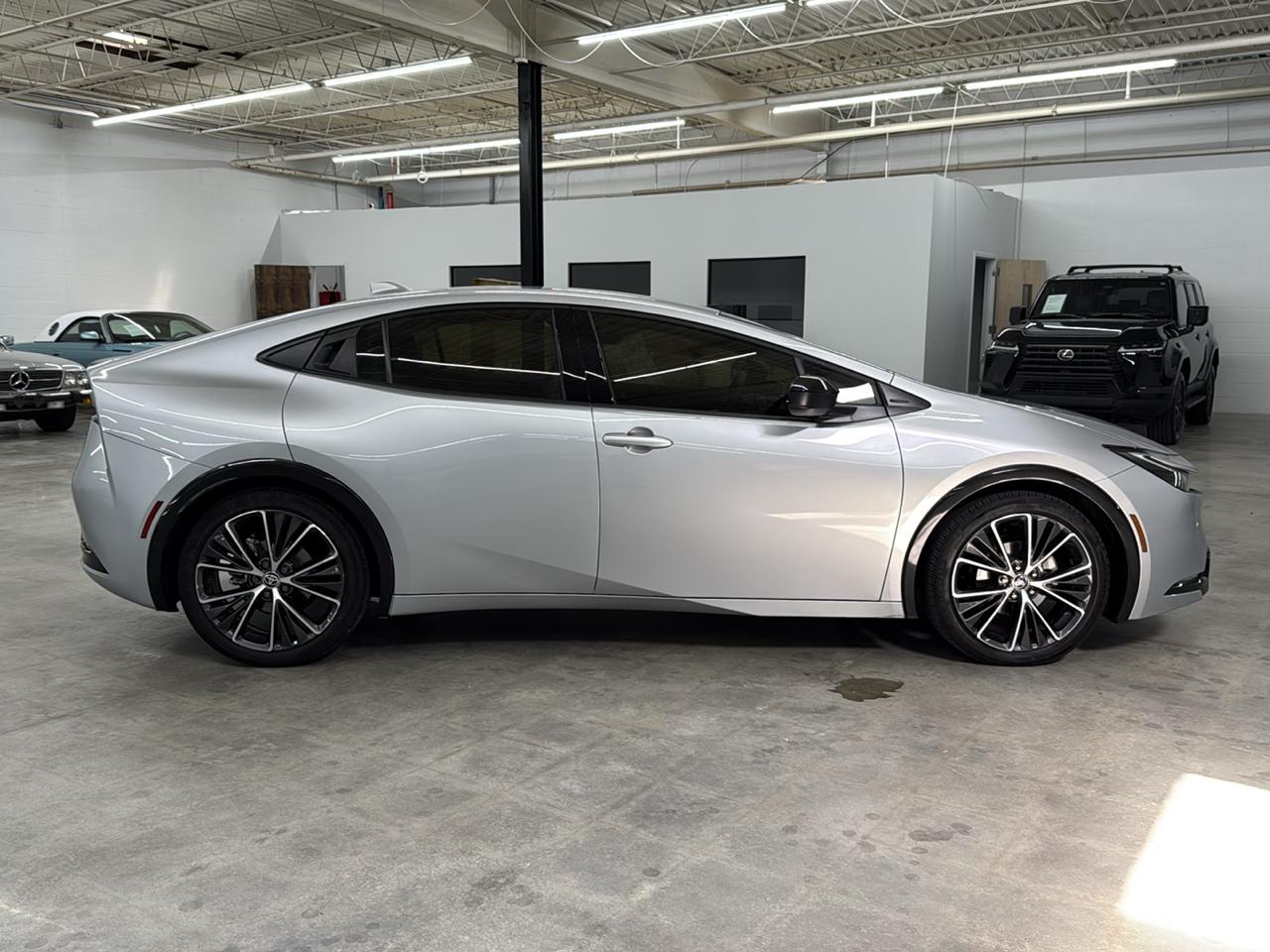 Toyota Prius XLE (Natl) 2024