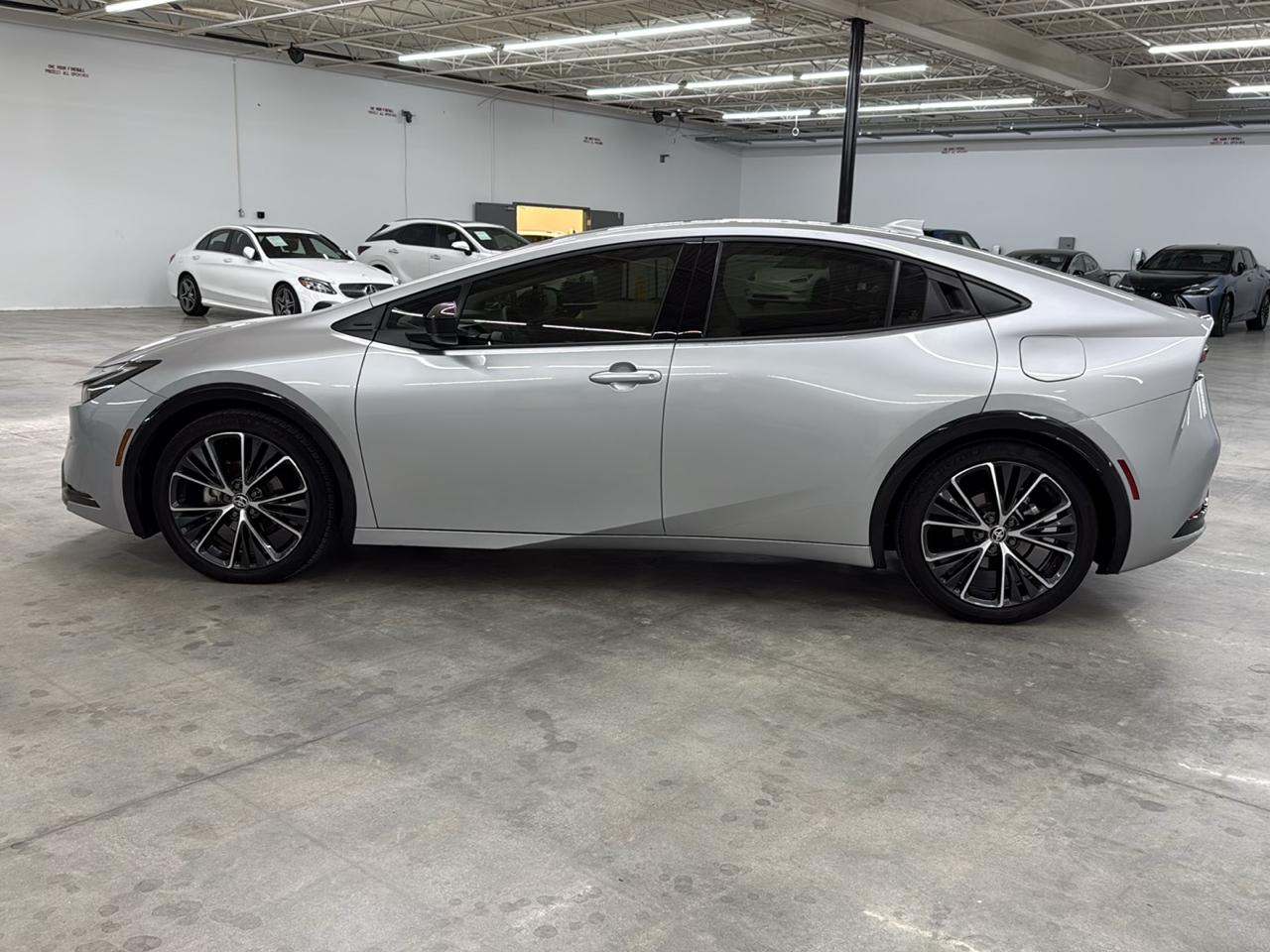 Toyota Prius XLE (Natl) 2024