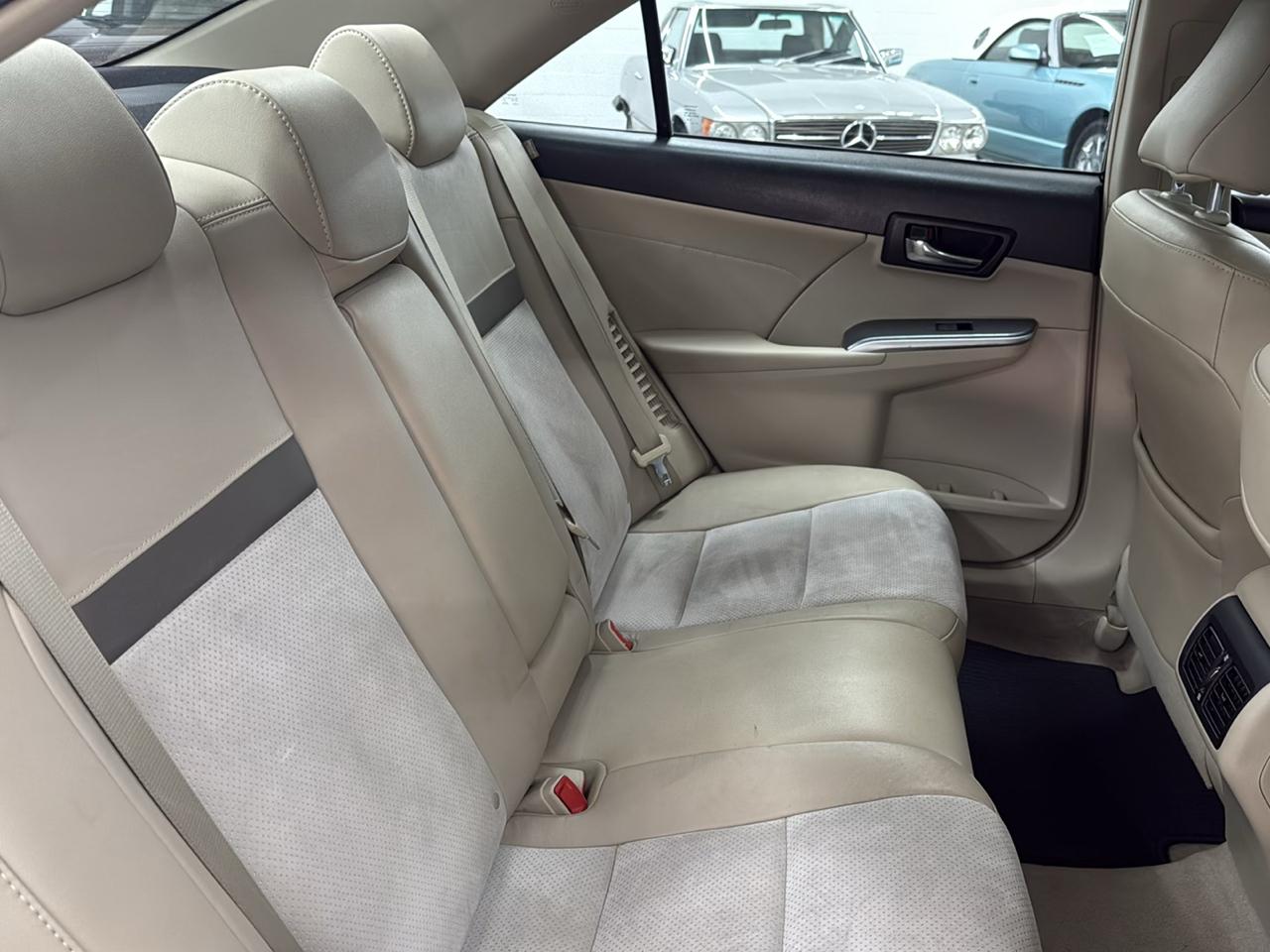 Toyota Camry Hybrid 4dr Sdn XLE (Natl) 2013
