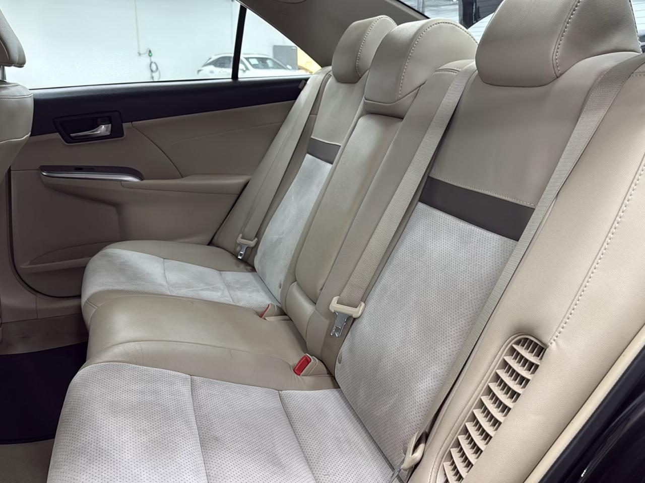 Toyota Camry Hybrid 4dr Sdn XLE (Natl) 2013