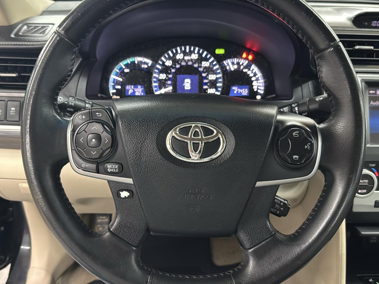 Toyota Camry Hybrid 4dr Sdn XLE (Natl) 2013