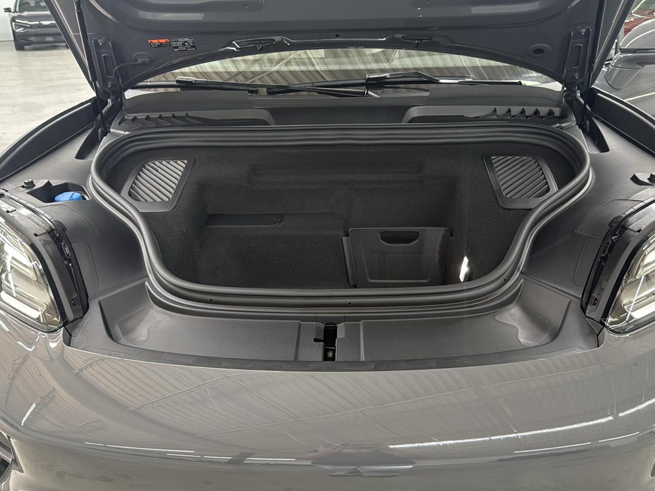 Porsche Macan Electric 4S AWD 2025