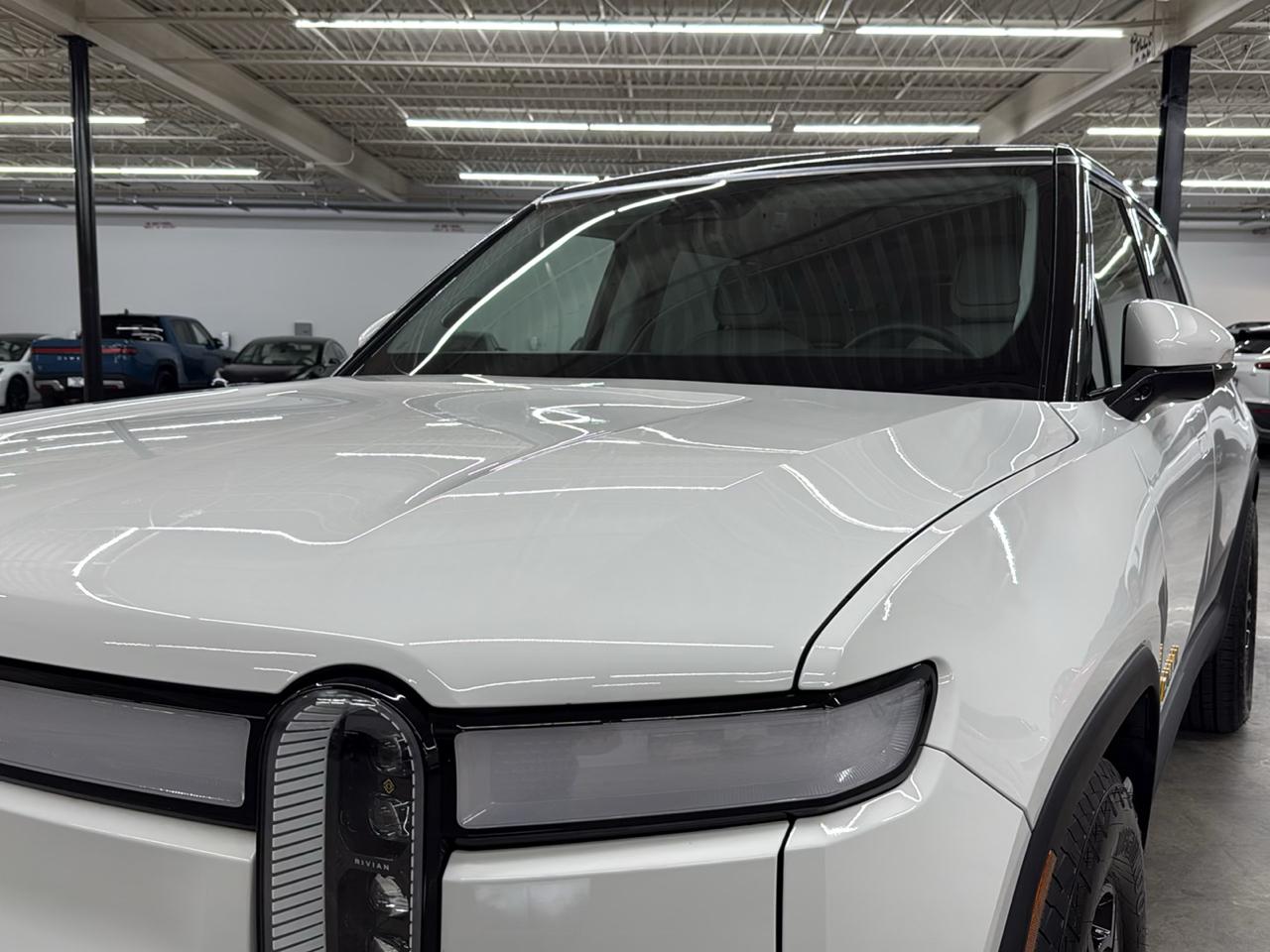 Rivian R1S Adventure Quad-Motor Large Pack 2024