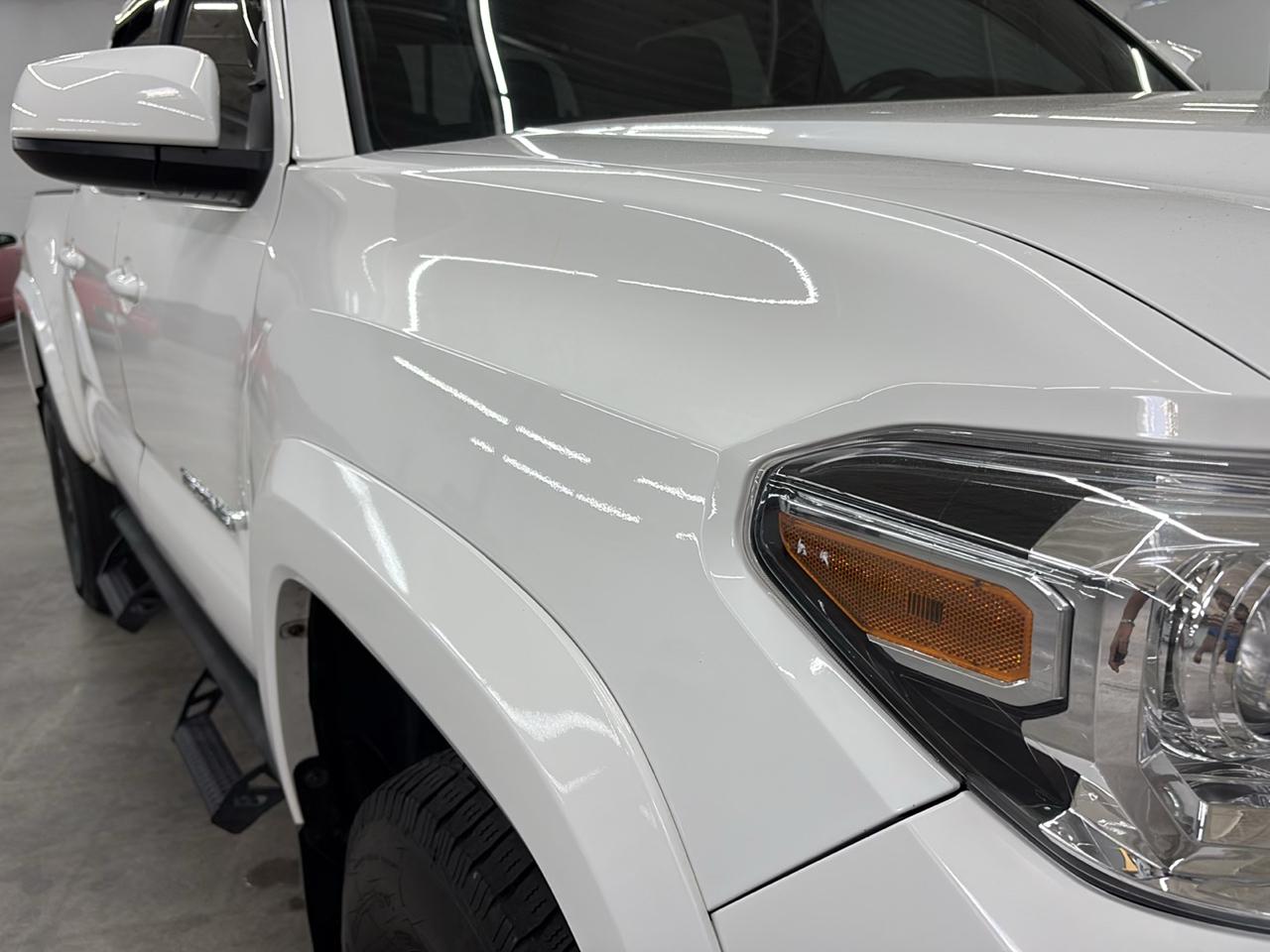 Toyota Tacoma 2WD SR5 Double Cab 5' Bed V6 AT (Natl) 2020