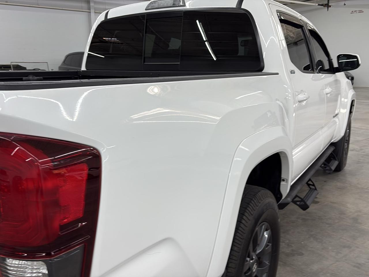 Toyota Tacoma 2WD SR5 Double Cab 5' Bed V6 AT (Natl) 2020