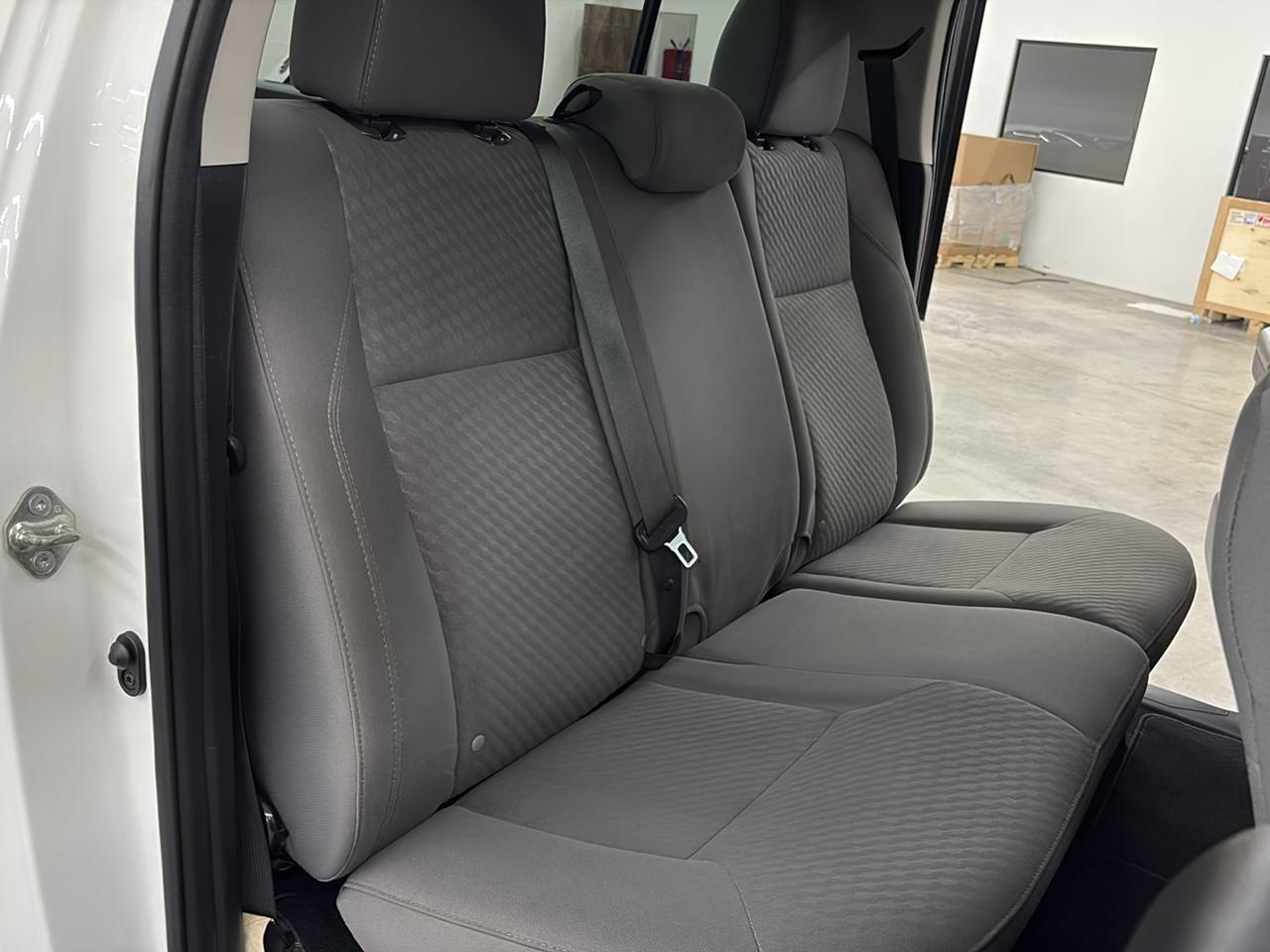 Toyota Tacoma 2WD SR5 Double Cab 5' Bed V6 AT (Natl) 2020