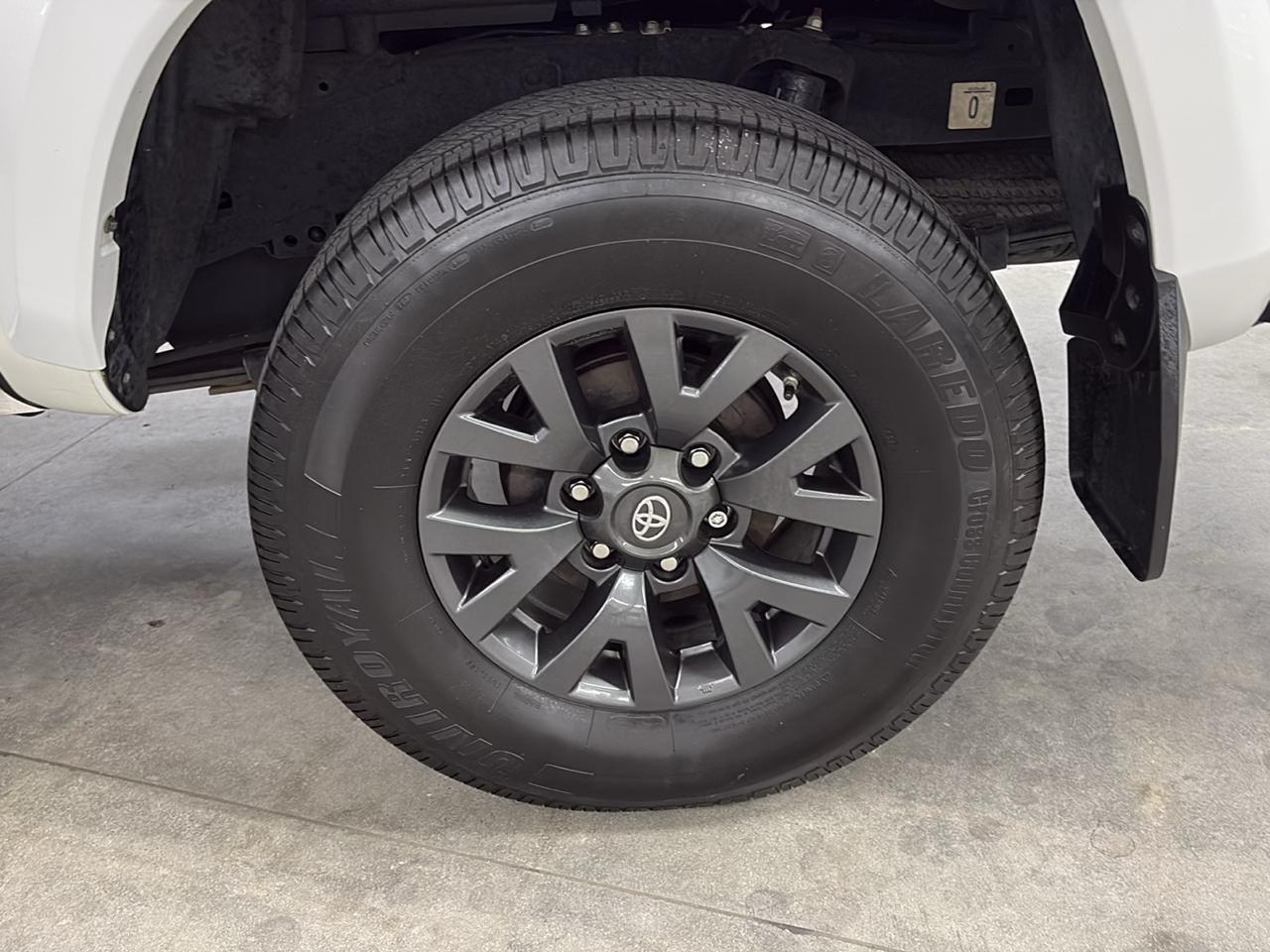 Toyota Tacoma 2WD SR5 Double Cab 5' Bed V6 AT (Natl) 2020