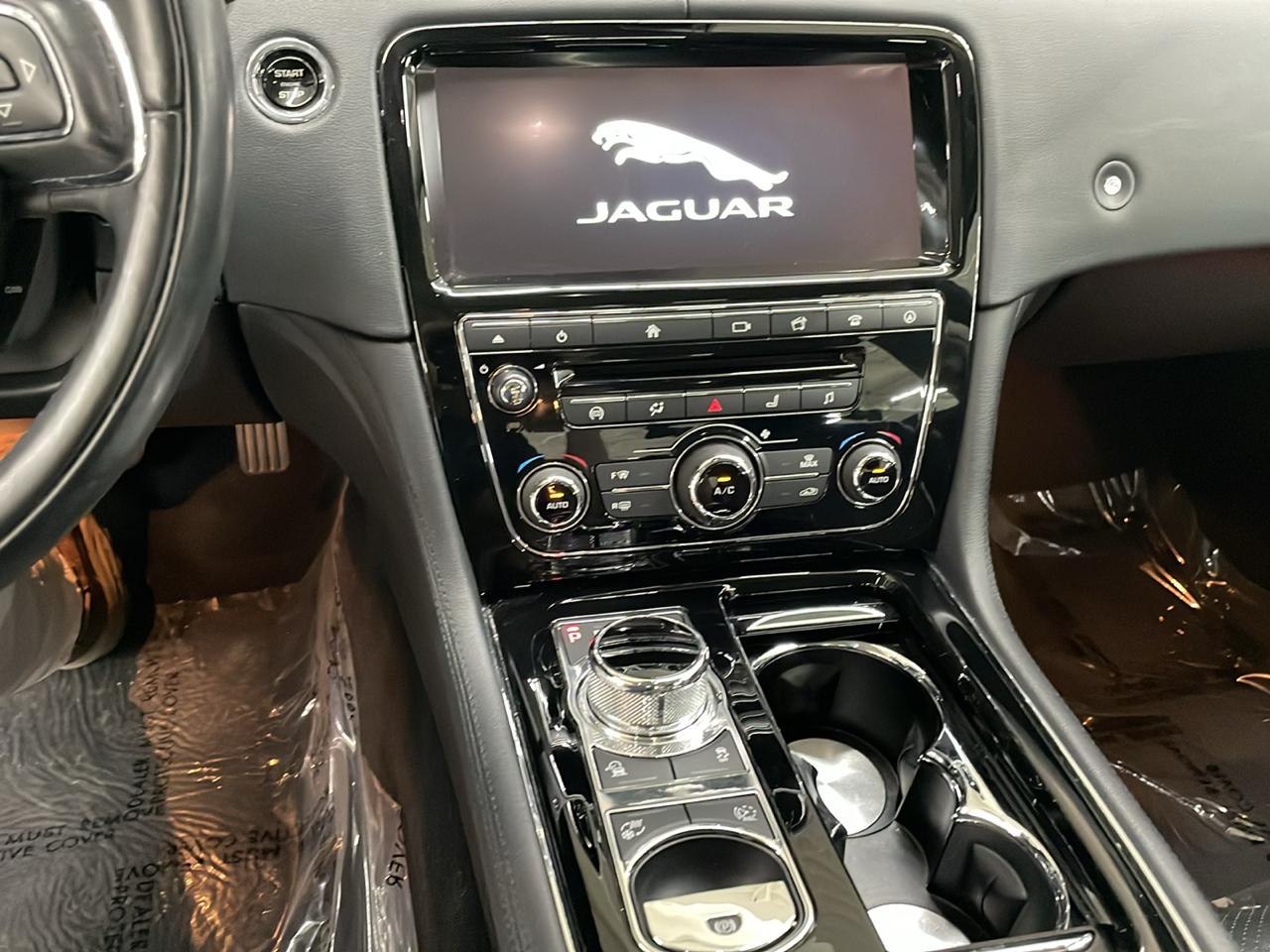 Jaguar XJ XJ R-Sport RWD 2019