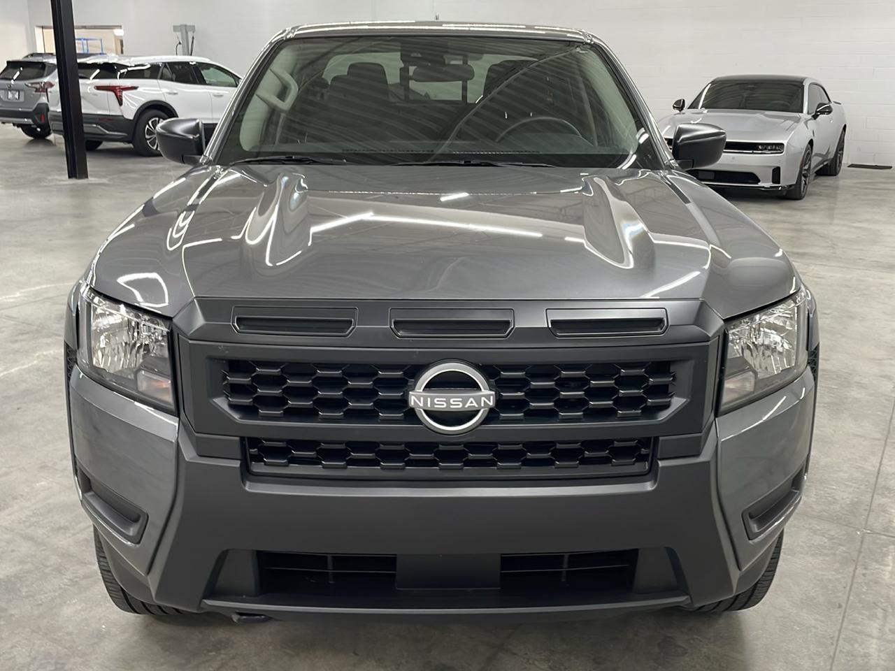 Nissan Frontier PRO-4X Crew Cab 4WD 2025