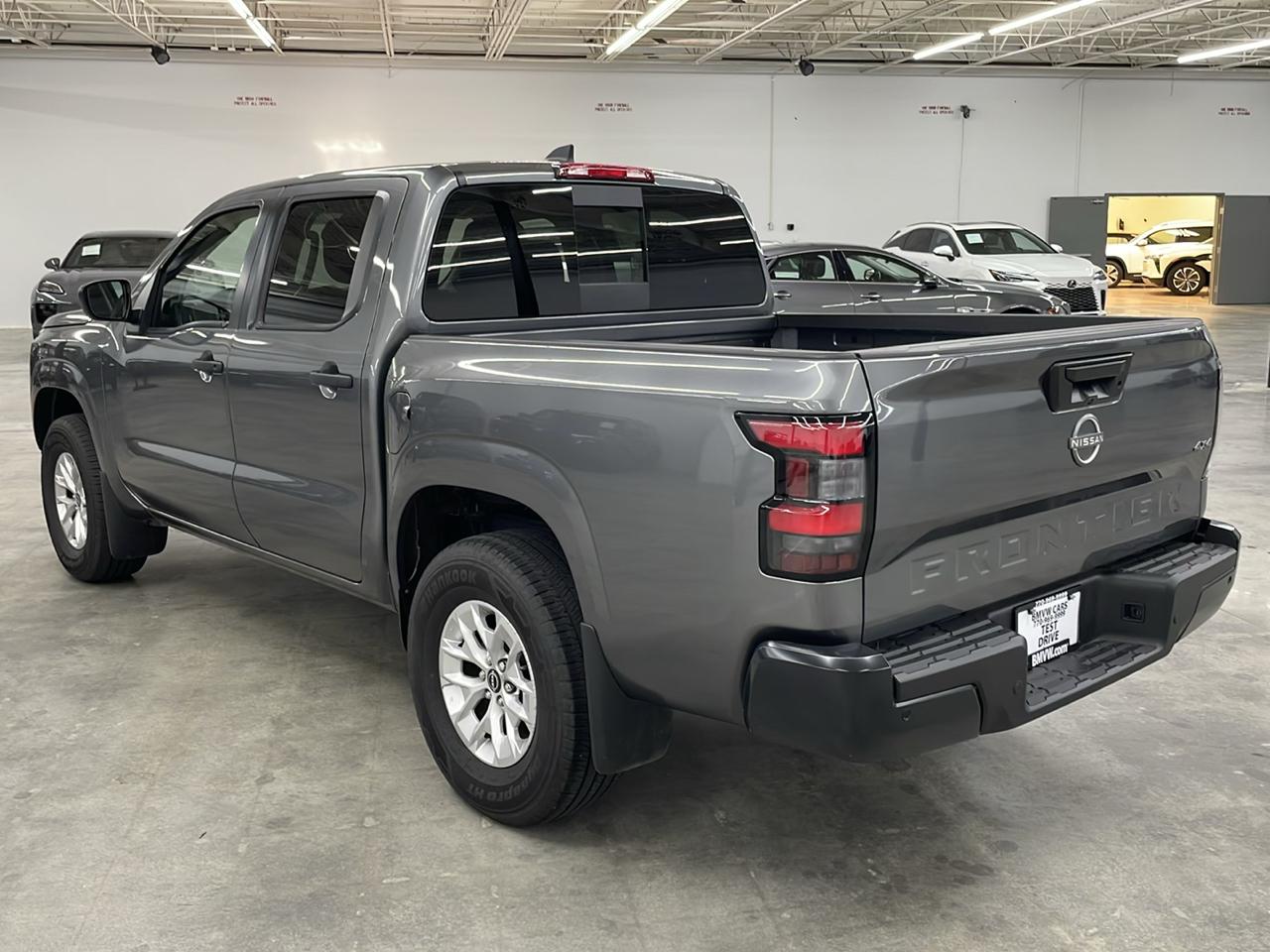 Nissan Frontier PRO-4X Crew Cab 4WD 2025