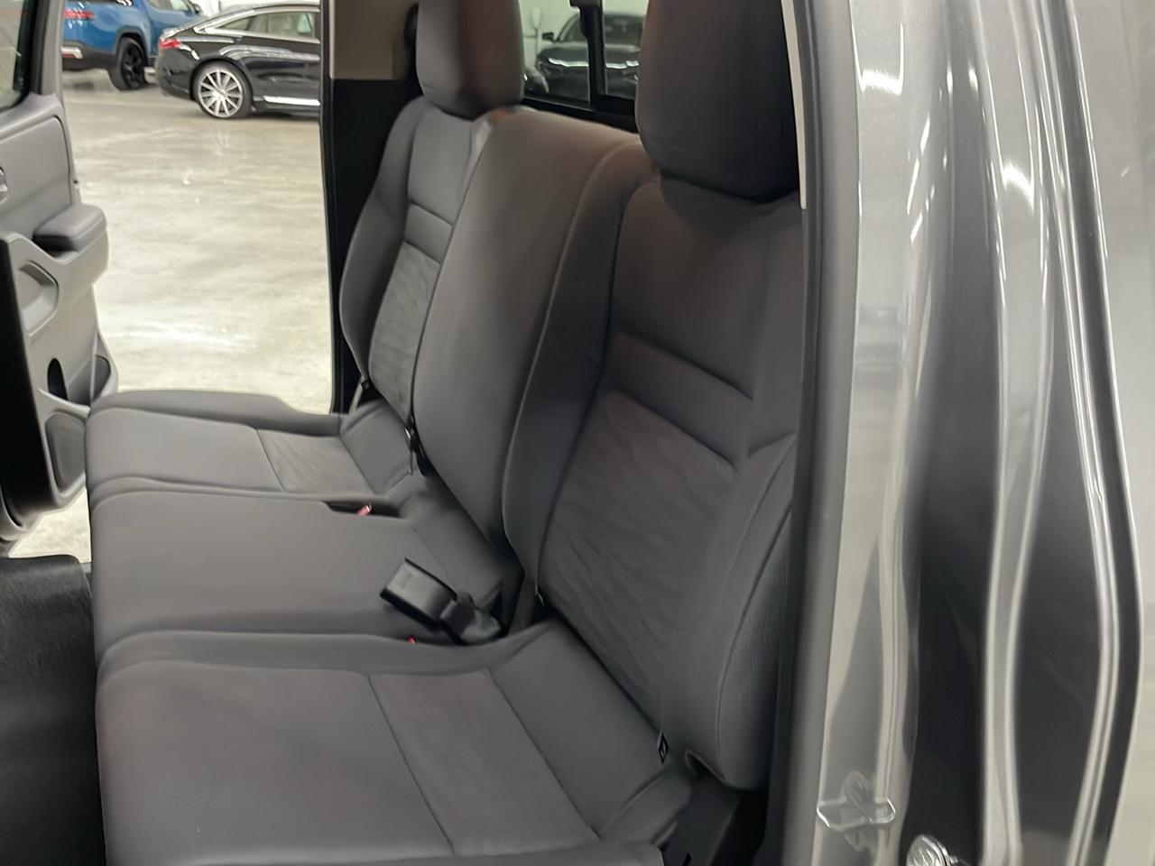 Nissan Frontier PRO-4X Crew Cab 4WD 2025