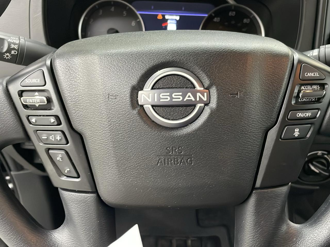 Nissan Frontier PRO-4X Crew Cab 4WD 2025