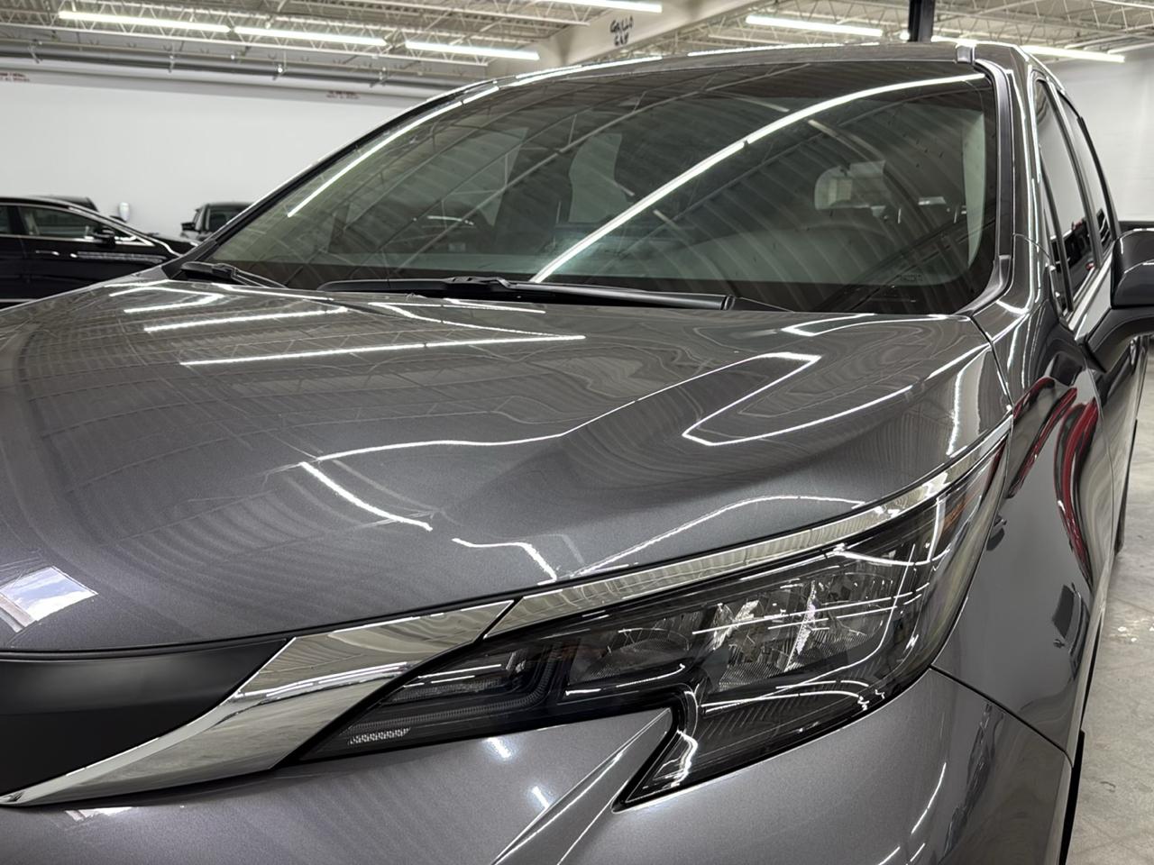 Toyota Sienna XLE FWD 8-Passenger (Natl) 2025