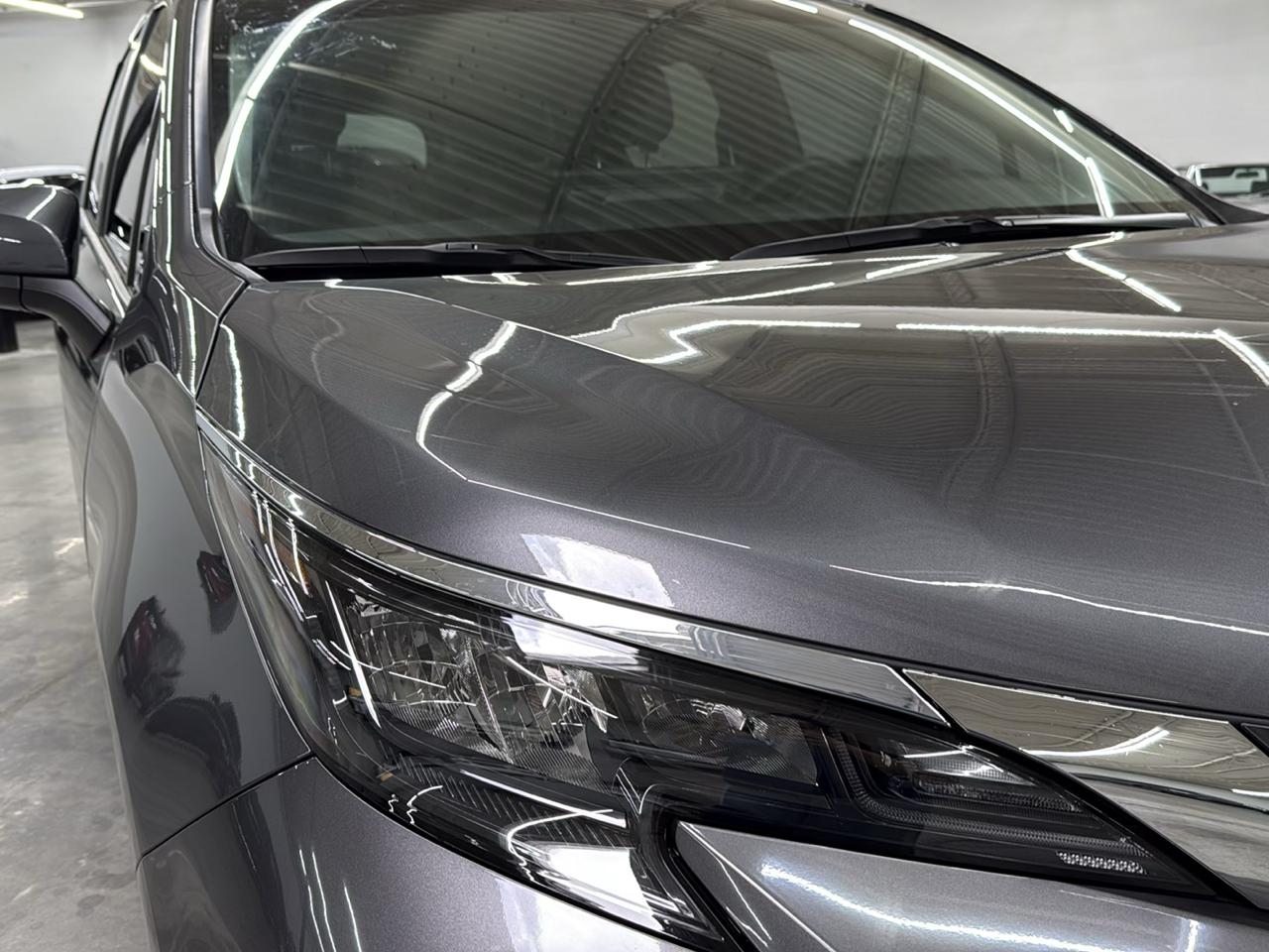Toyota Sienna XLE FWD 8-Passenger (Natl) 2025