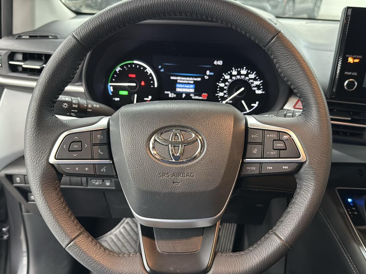 Toyota Sienna XLE FWD 8-Passenger (Natl) 2025