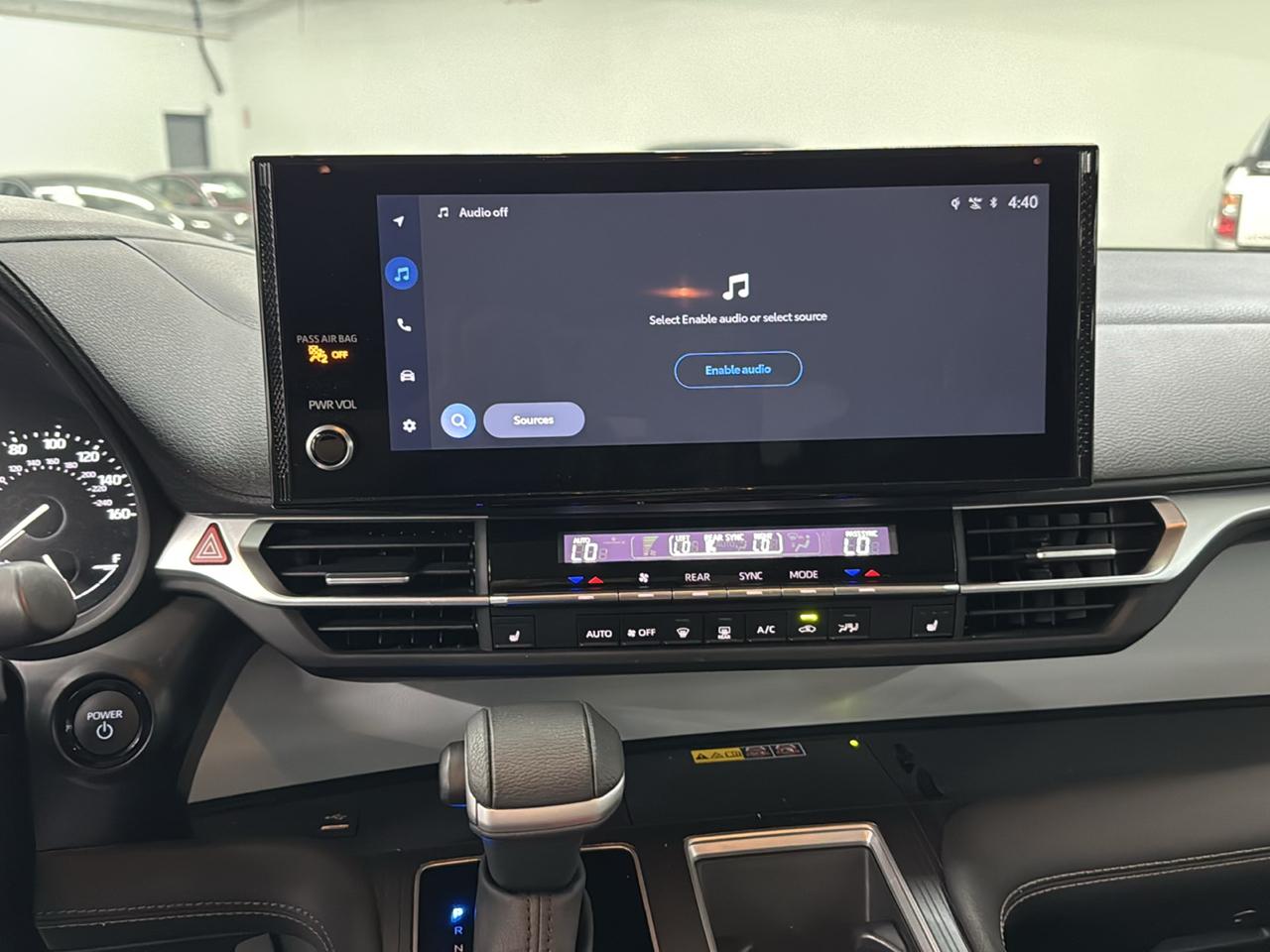 Toyota Sienna XLE FWD 8-Passenger (Natl) 2025