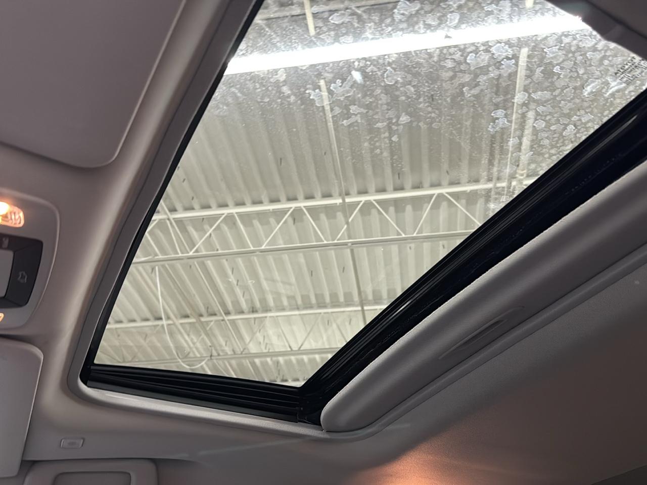 Toyota Sienna XLE FWD 8-Passenger (Natl) 2025