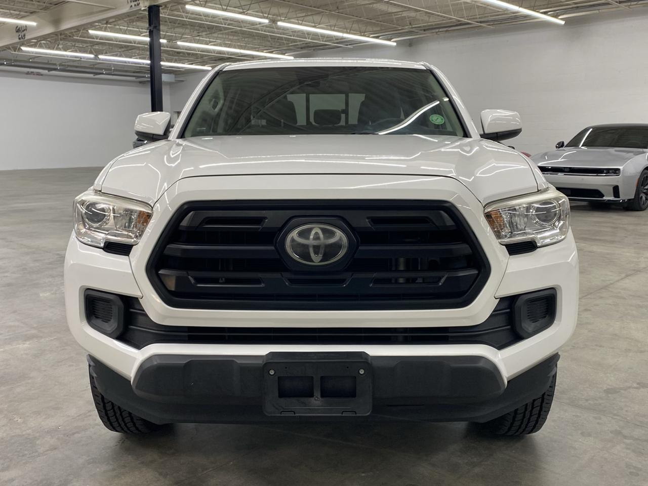 Toyota Tacoma 2WD SR Double Cab 5' Bed I4 AT (Natl) 2019